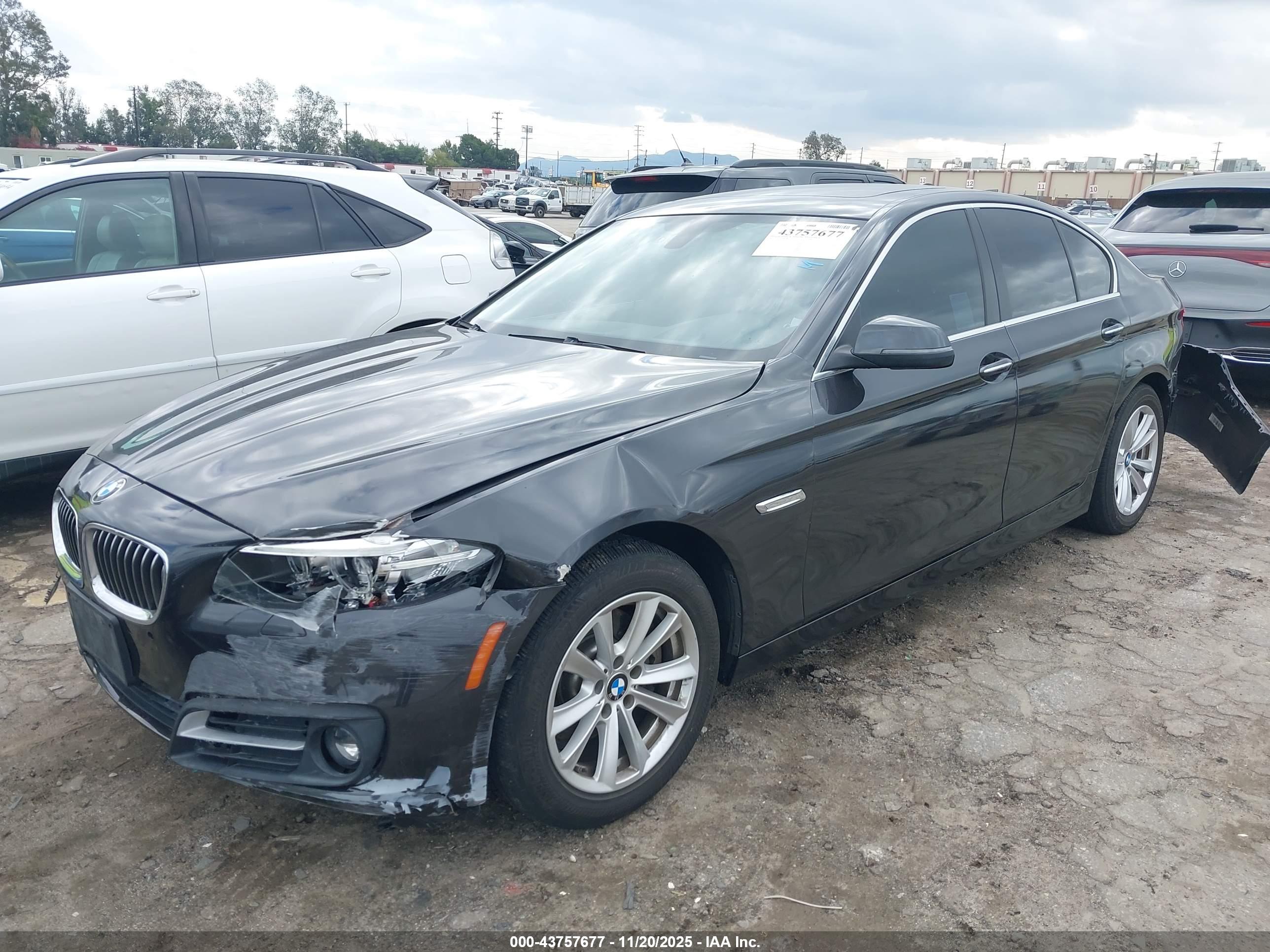 BMW 528I image 2