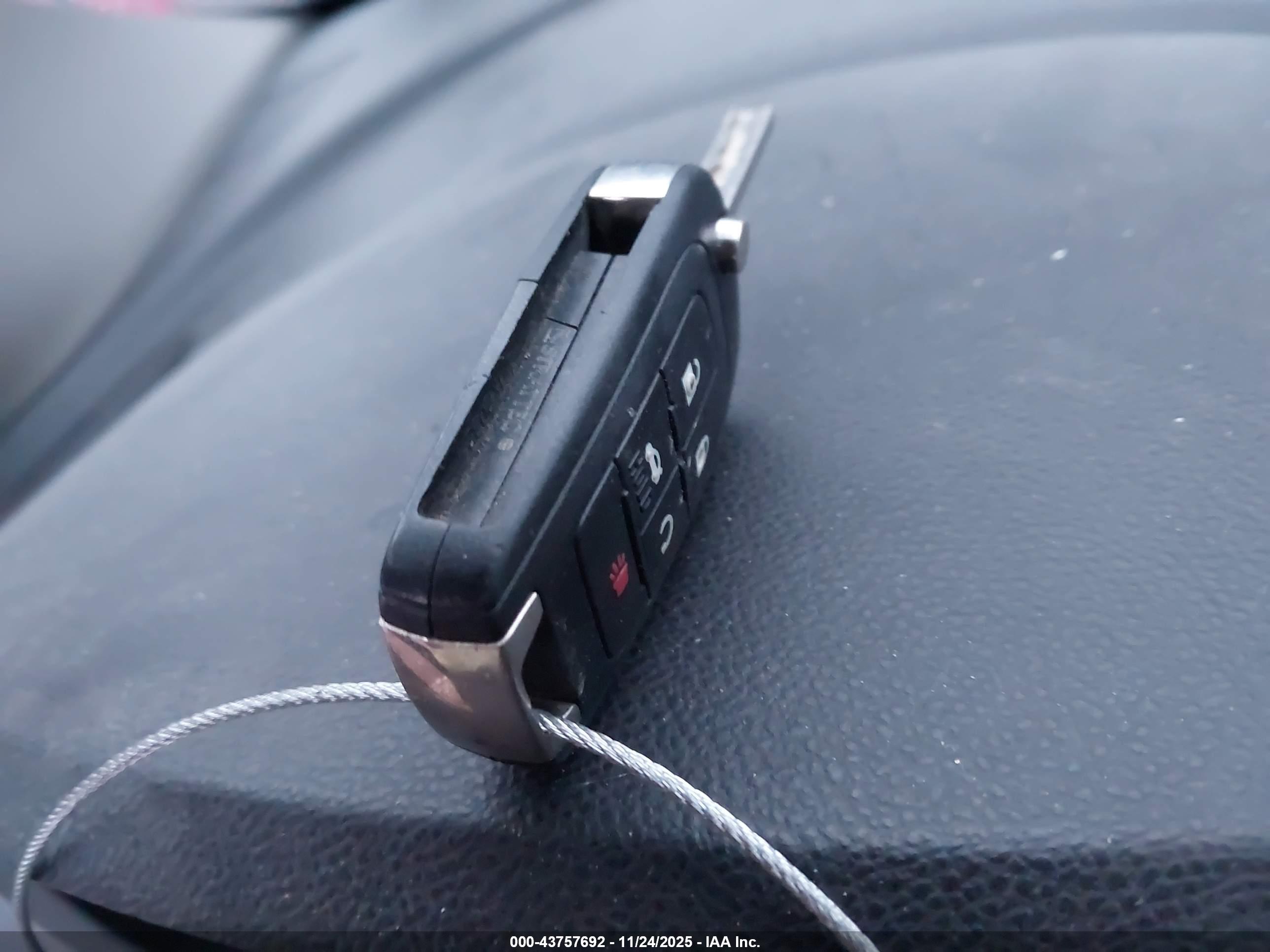 CHEVROLET EQUINOX image 11
