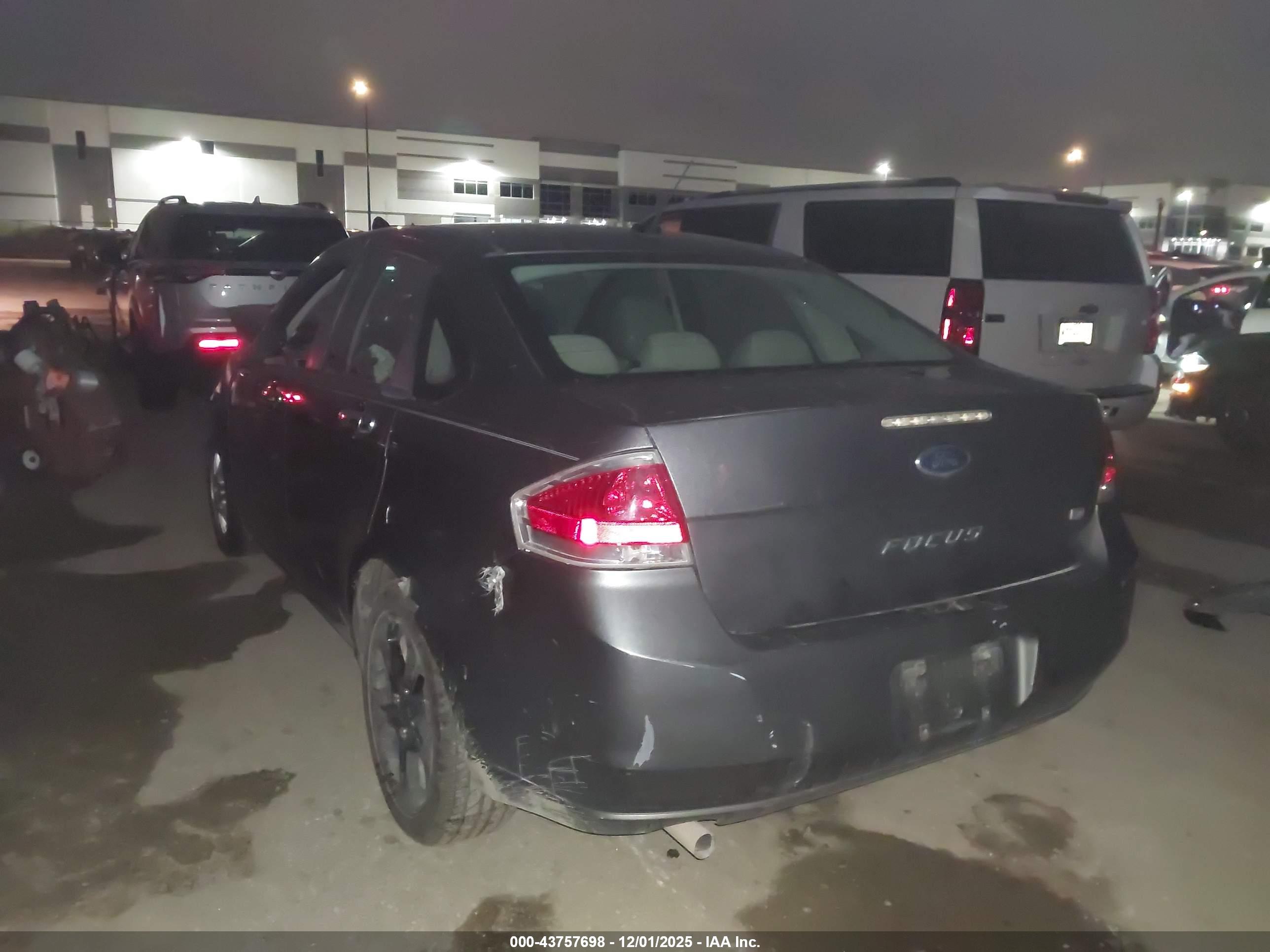 FORD FOCUS image 3