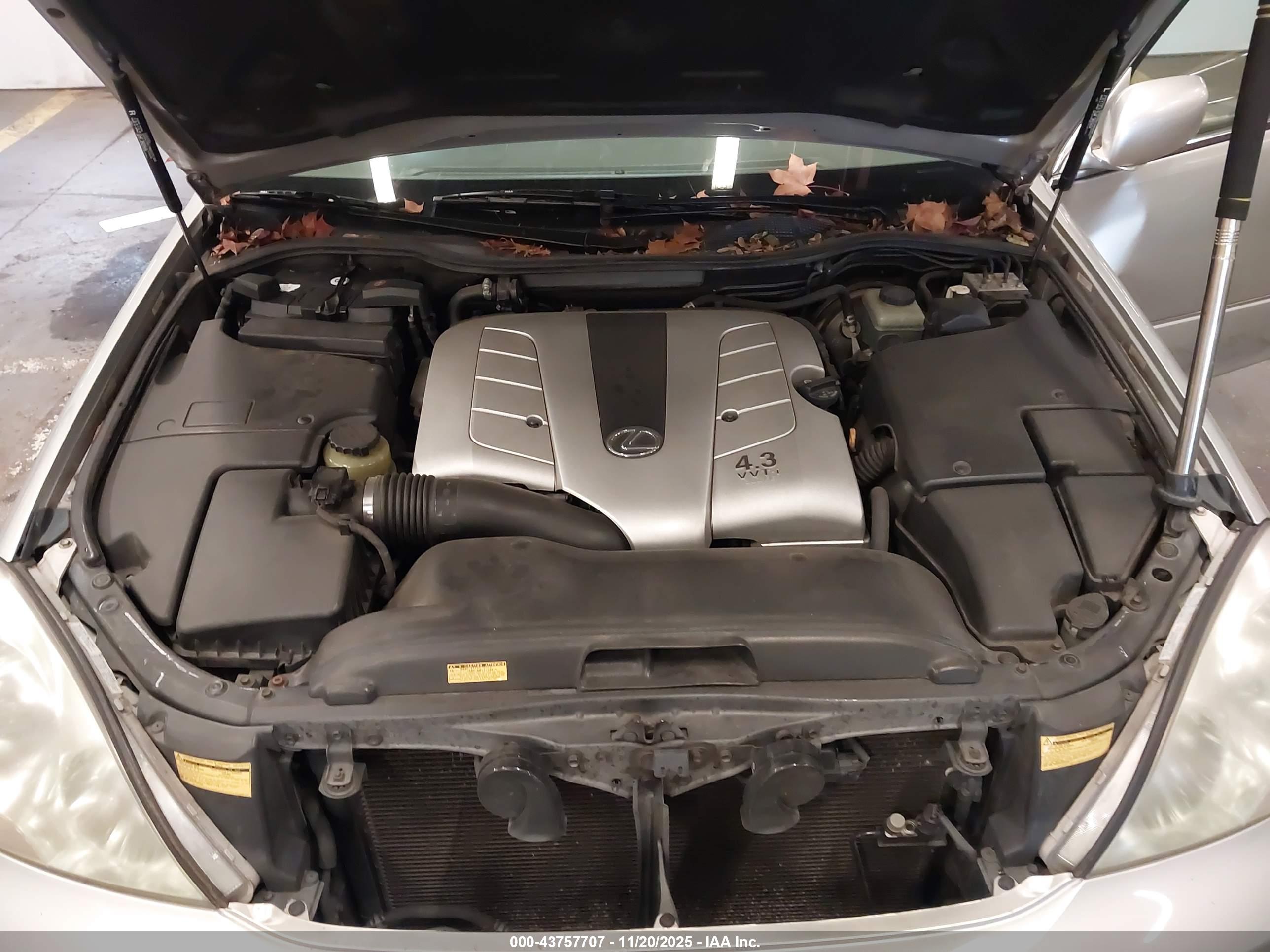 LEXUS LS image 10