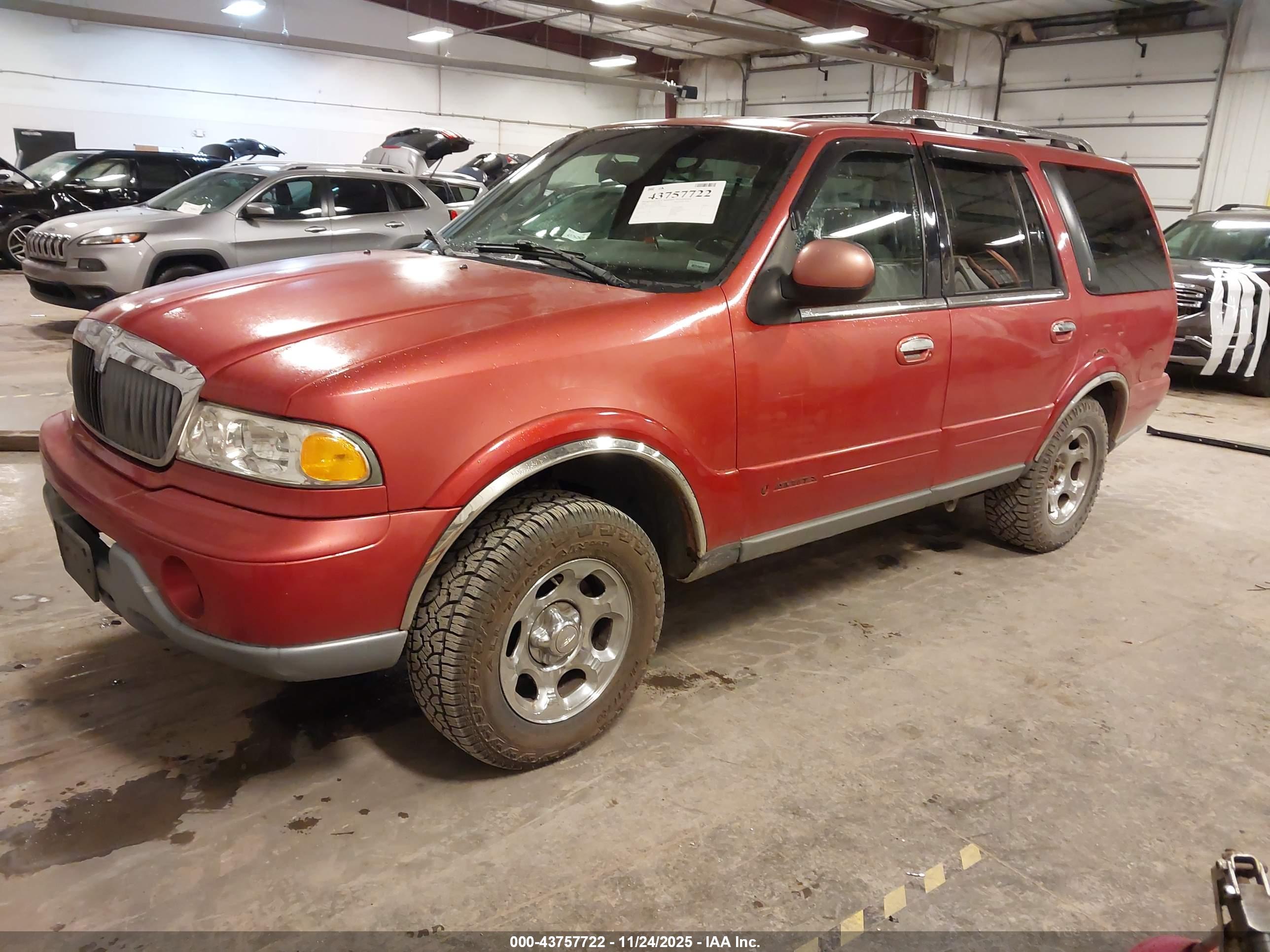 LINCOLN NAVIGATOR image 2
