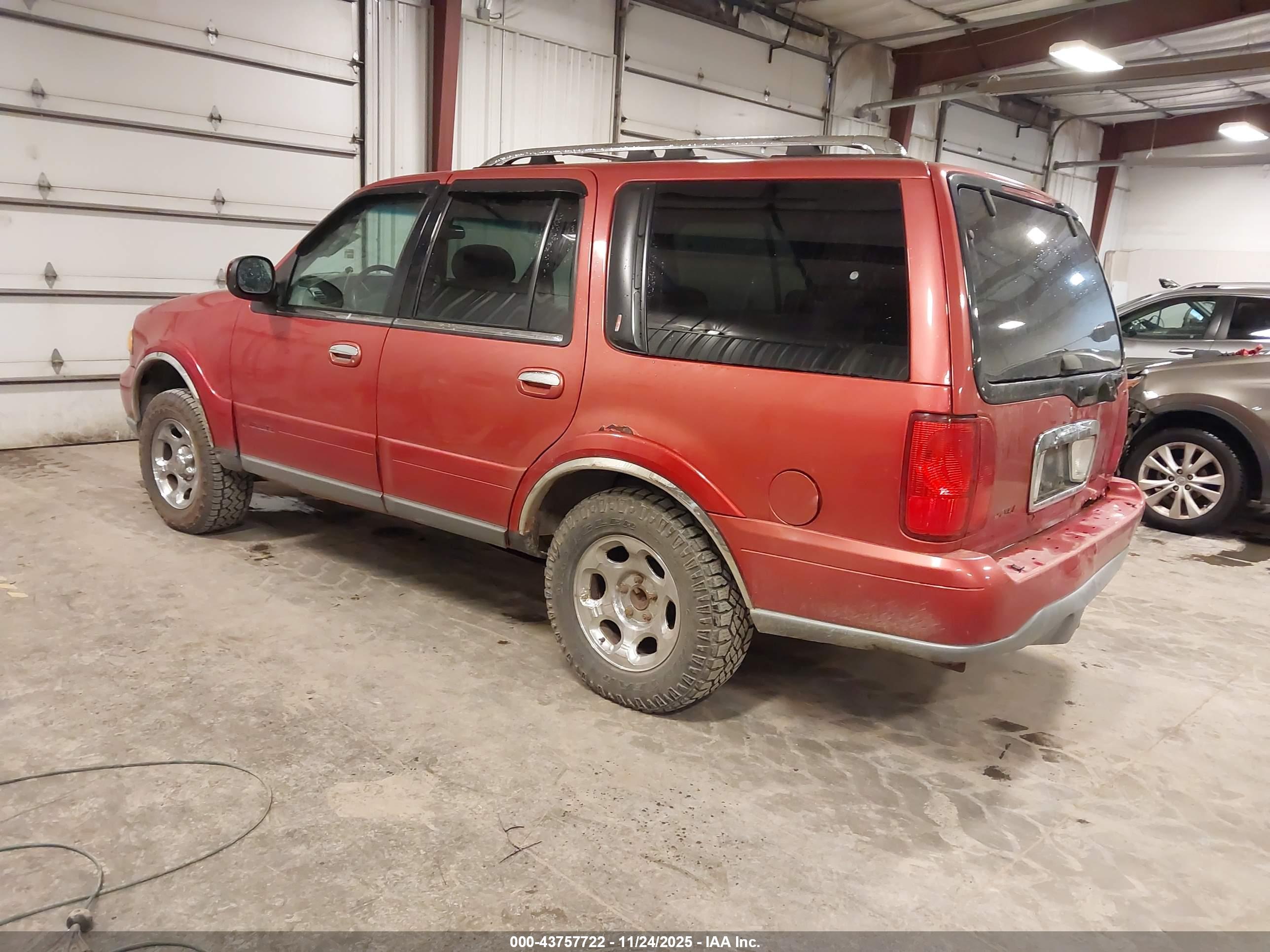 LINCOLN NAVIGATOR image 3