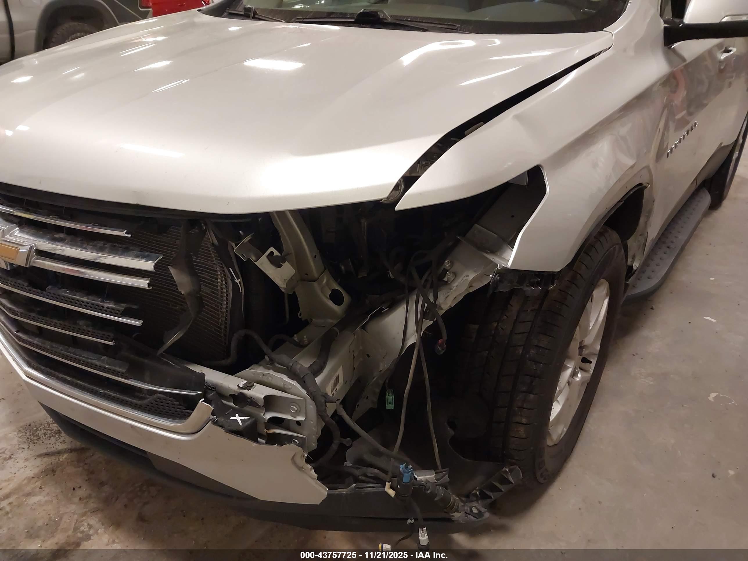 CHEVROLET TRAVERSE image 6