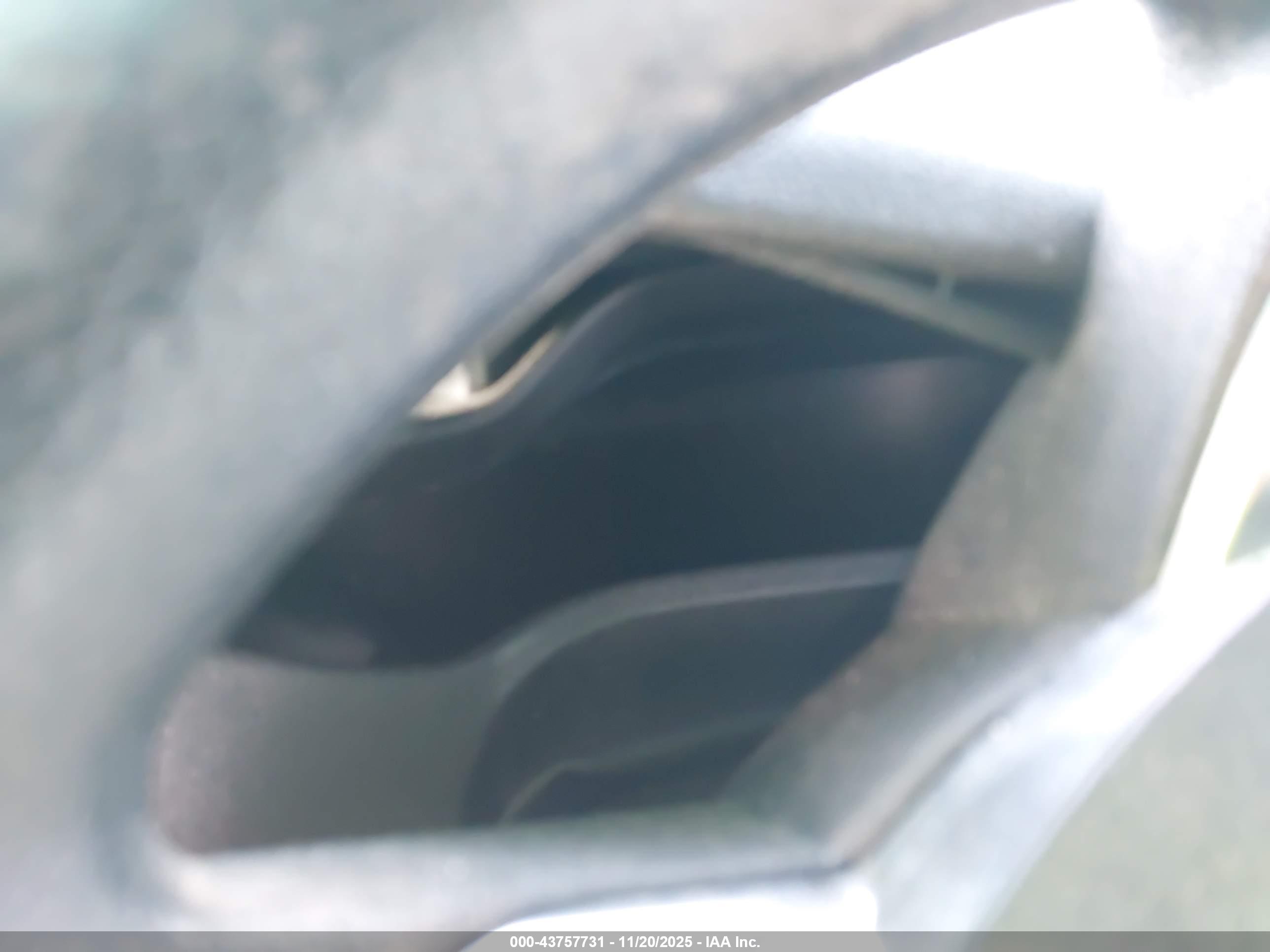 FORD TRANSIT image 7