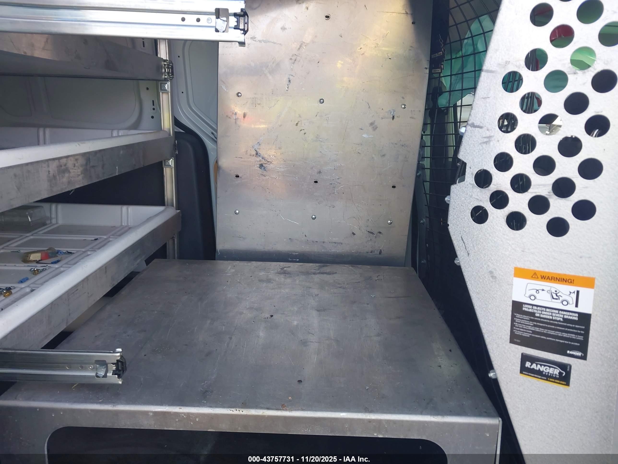 FORD TRANSIT image 8