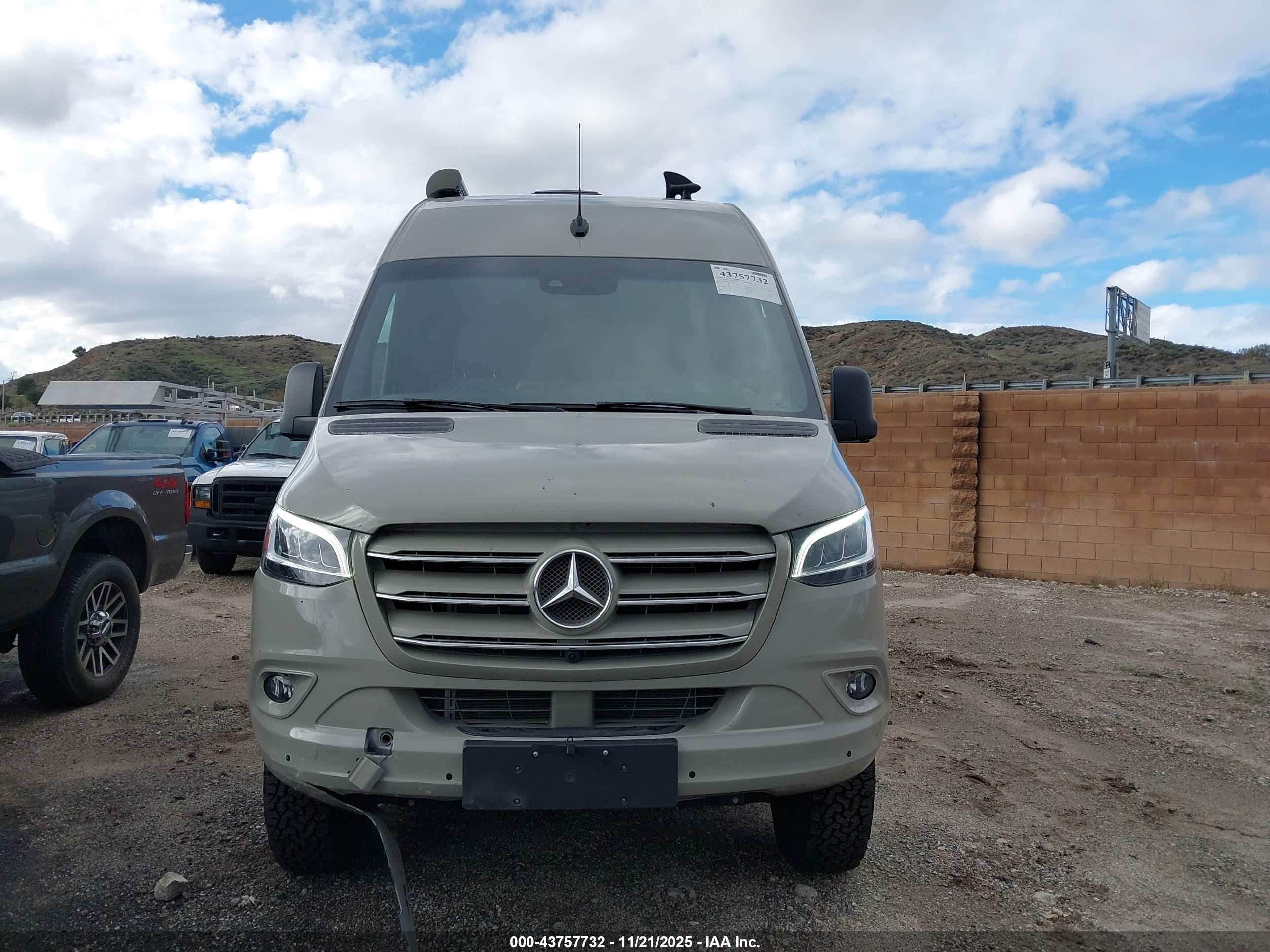 MERCEDES-BENZ SPRINTER image 6
