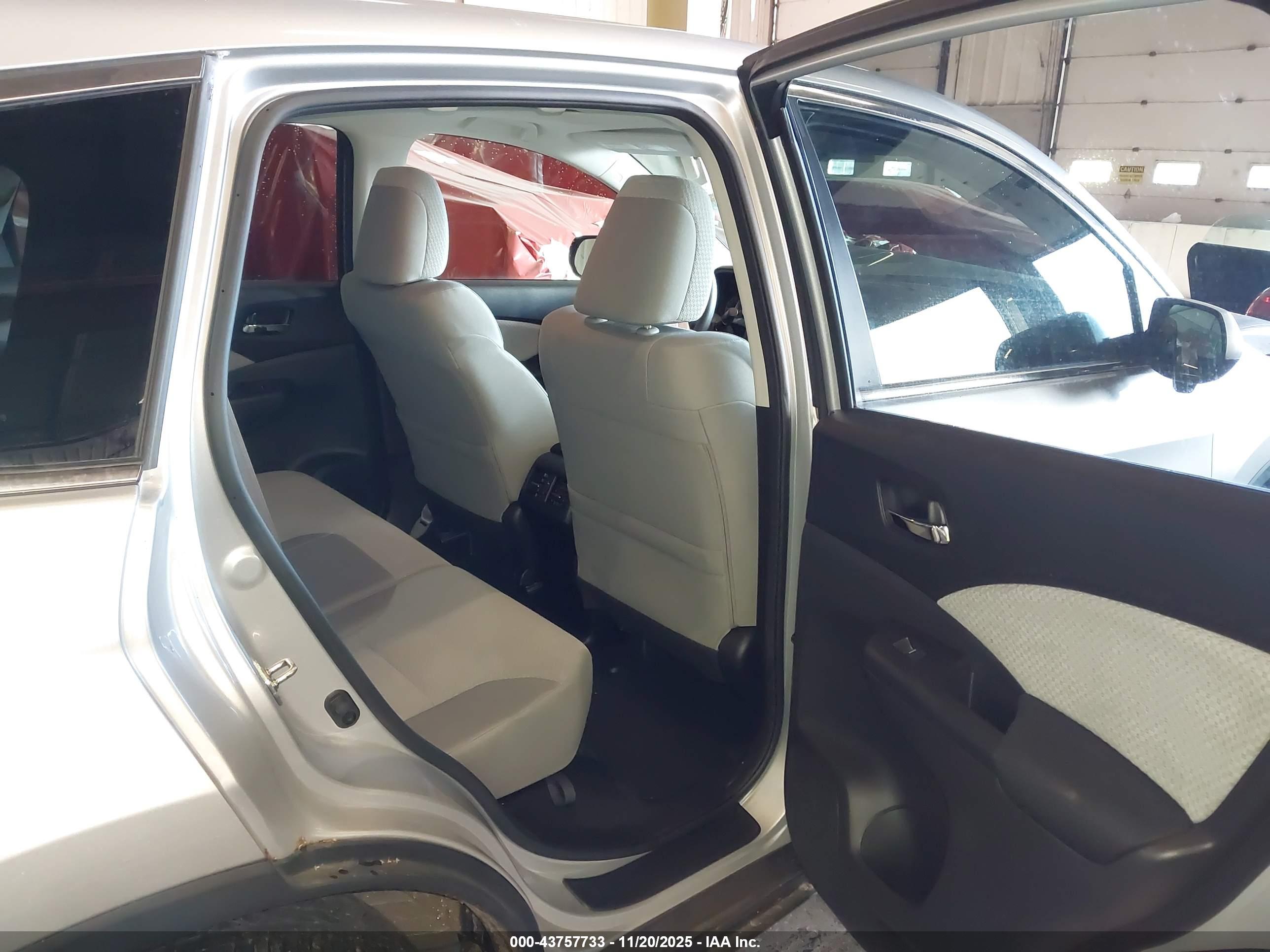 HONDA CR-V image 8