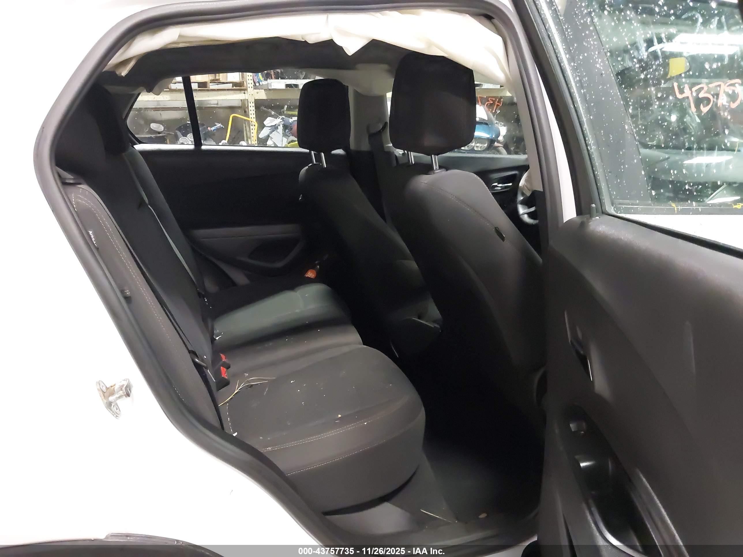 CHEVROLET TRAX image 8