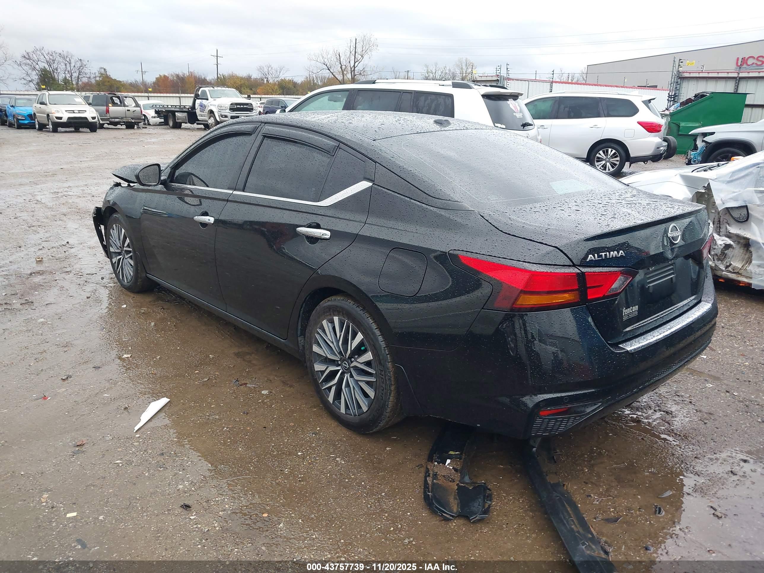 NISSAN ALTIMA image 3