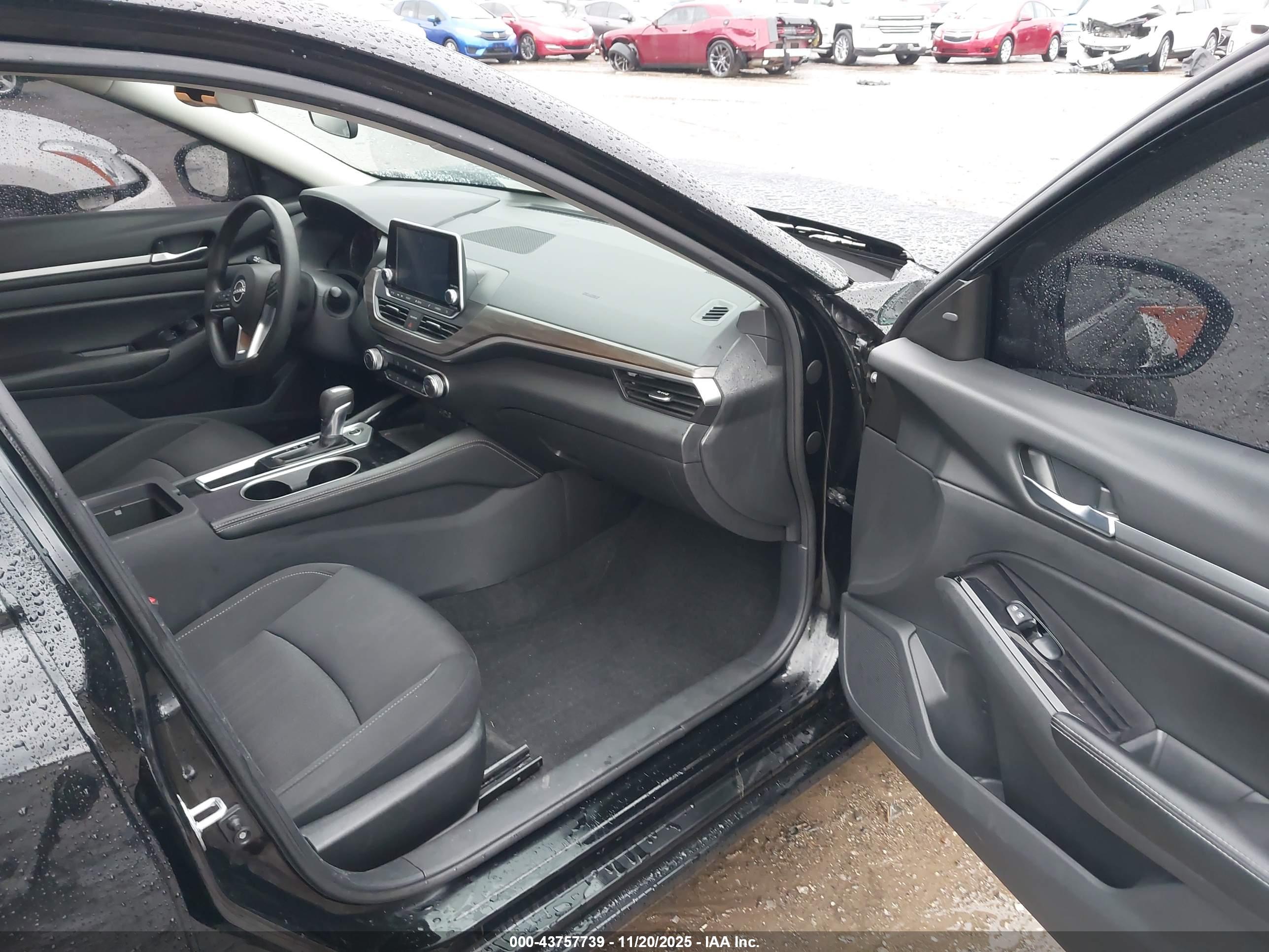 NISSAN ALTIMA image 5