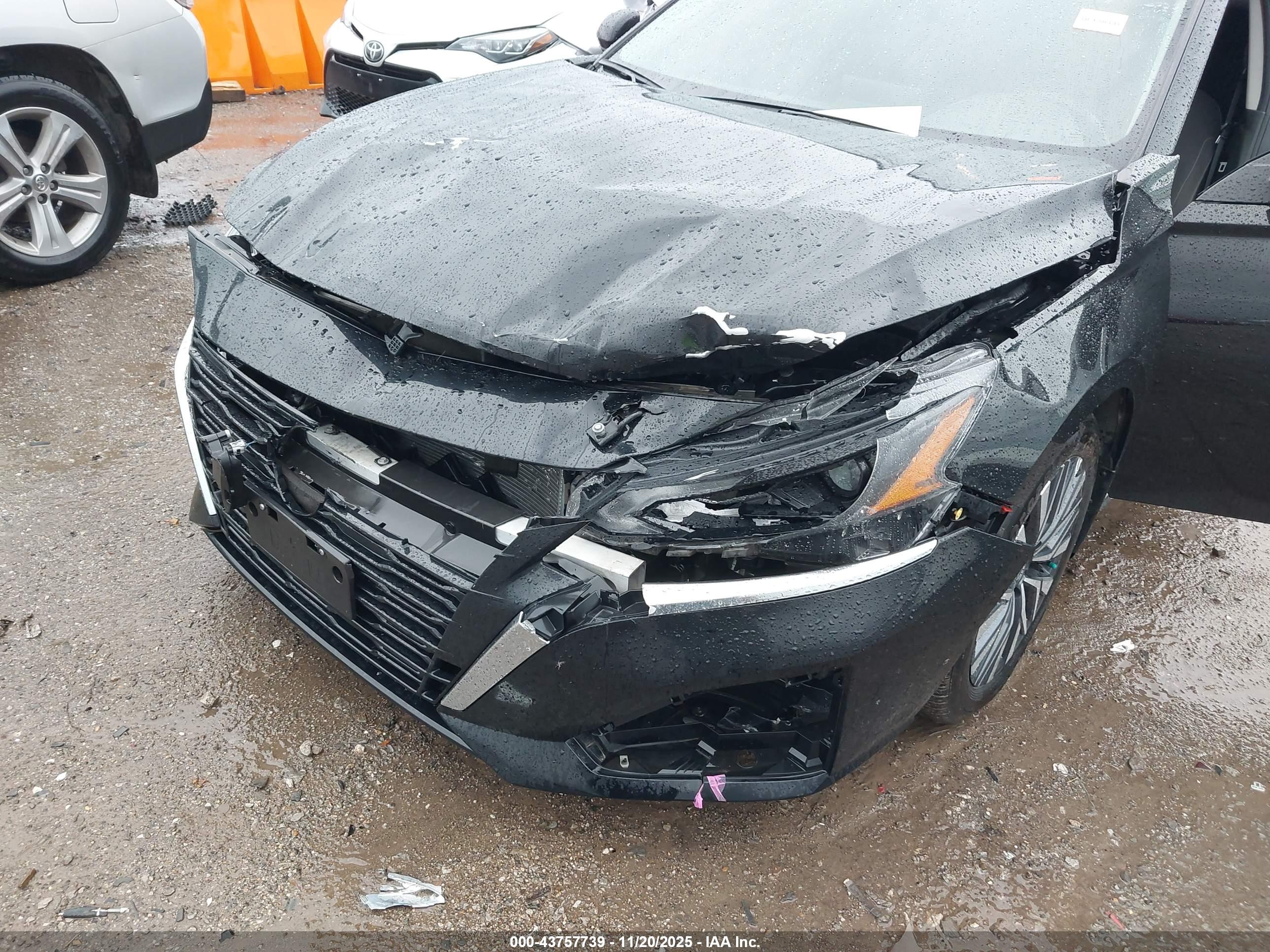 NISSAN ALTIMA image 6