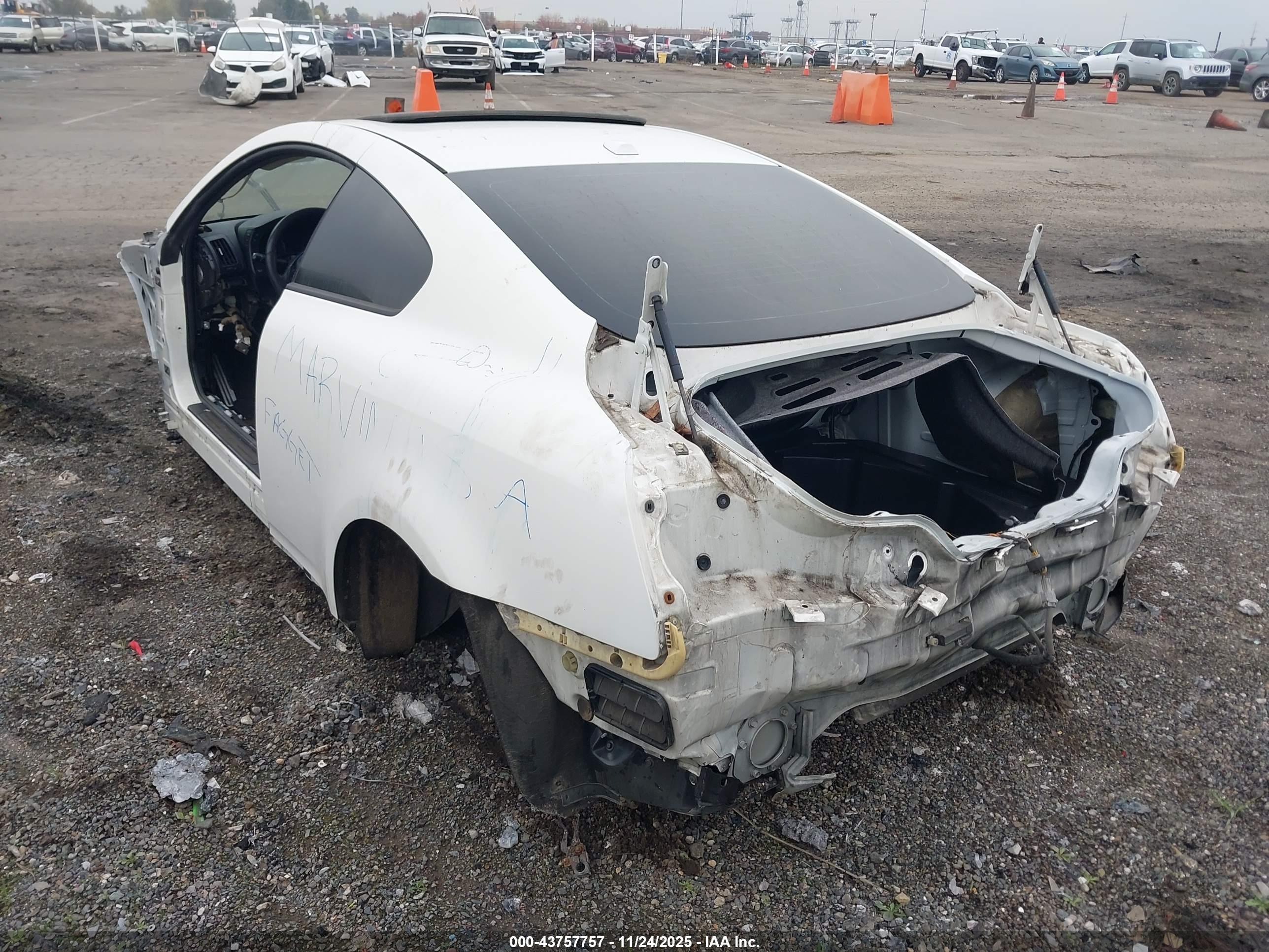 INFINITI G37 image 3