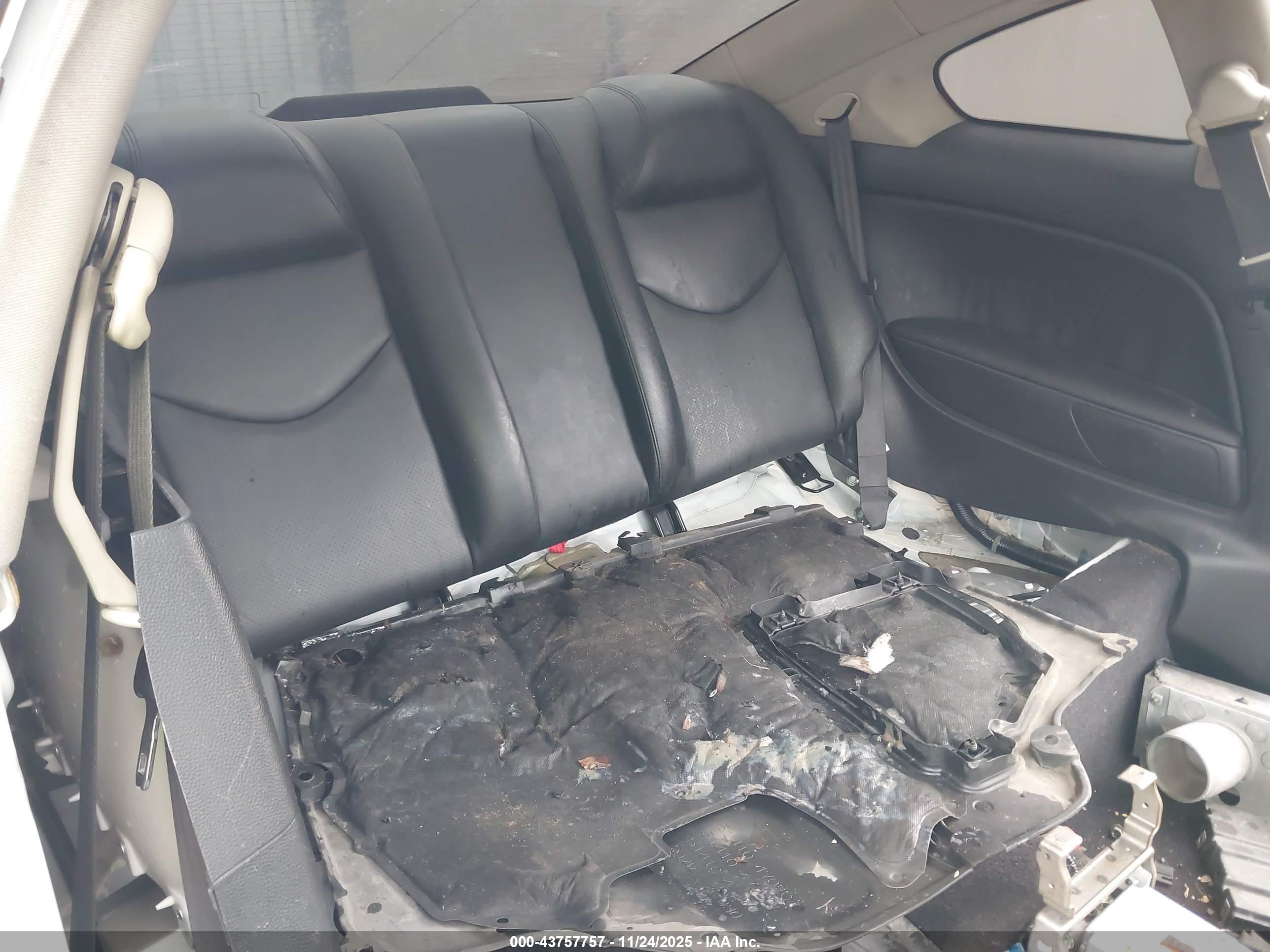 INFINITI G37 image 8
