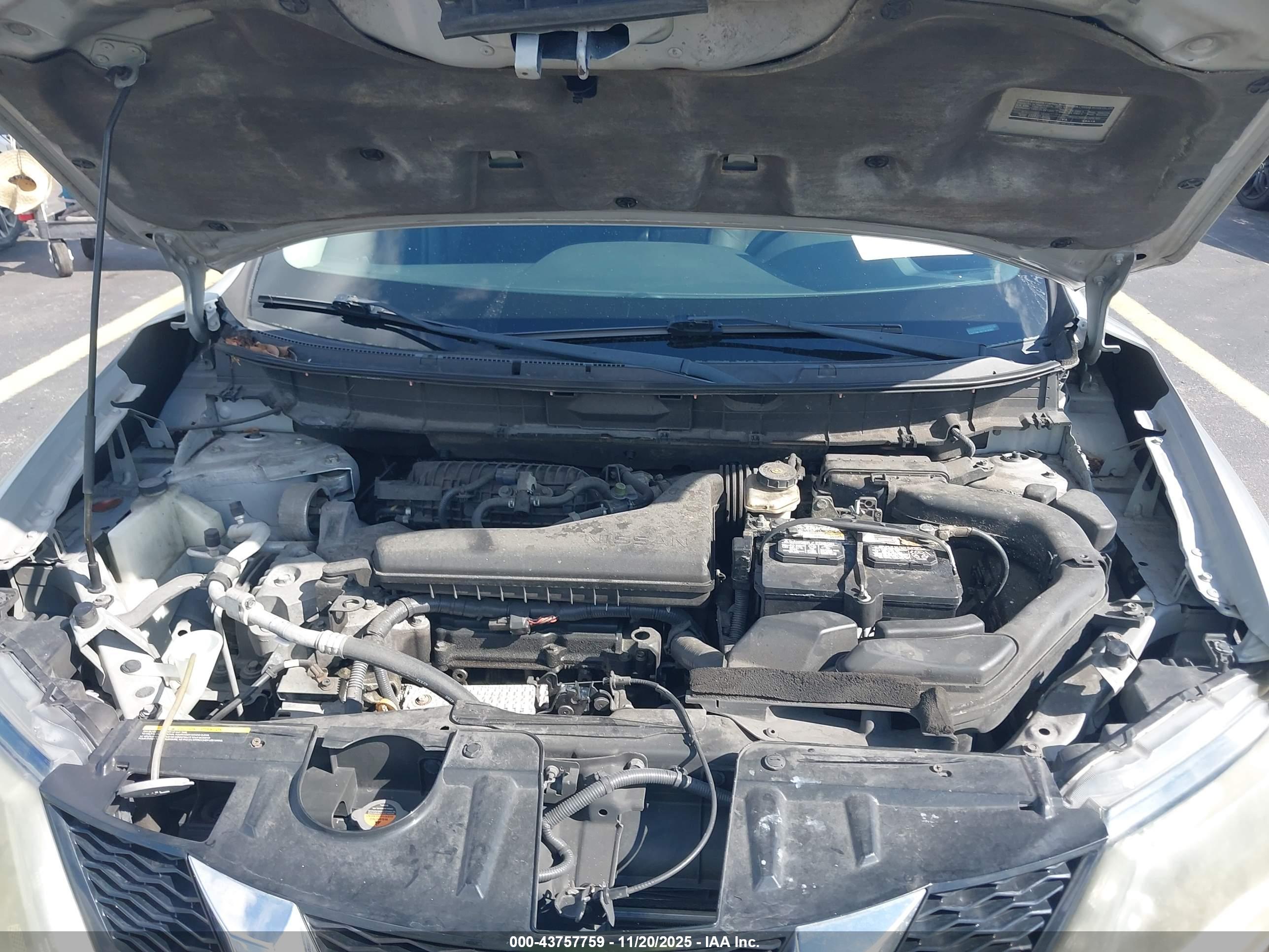 NISSAN ROGUE image 10