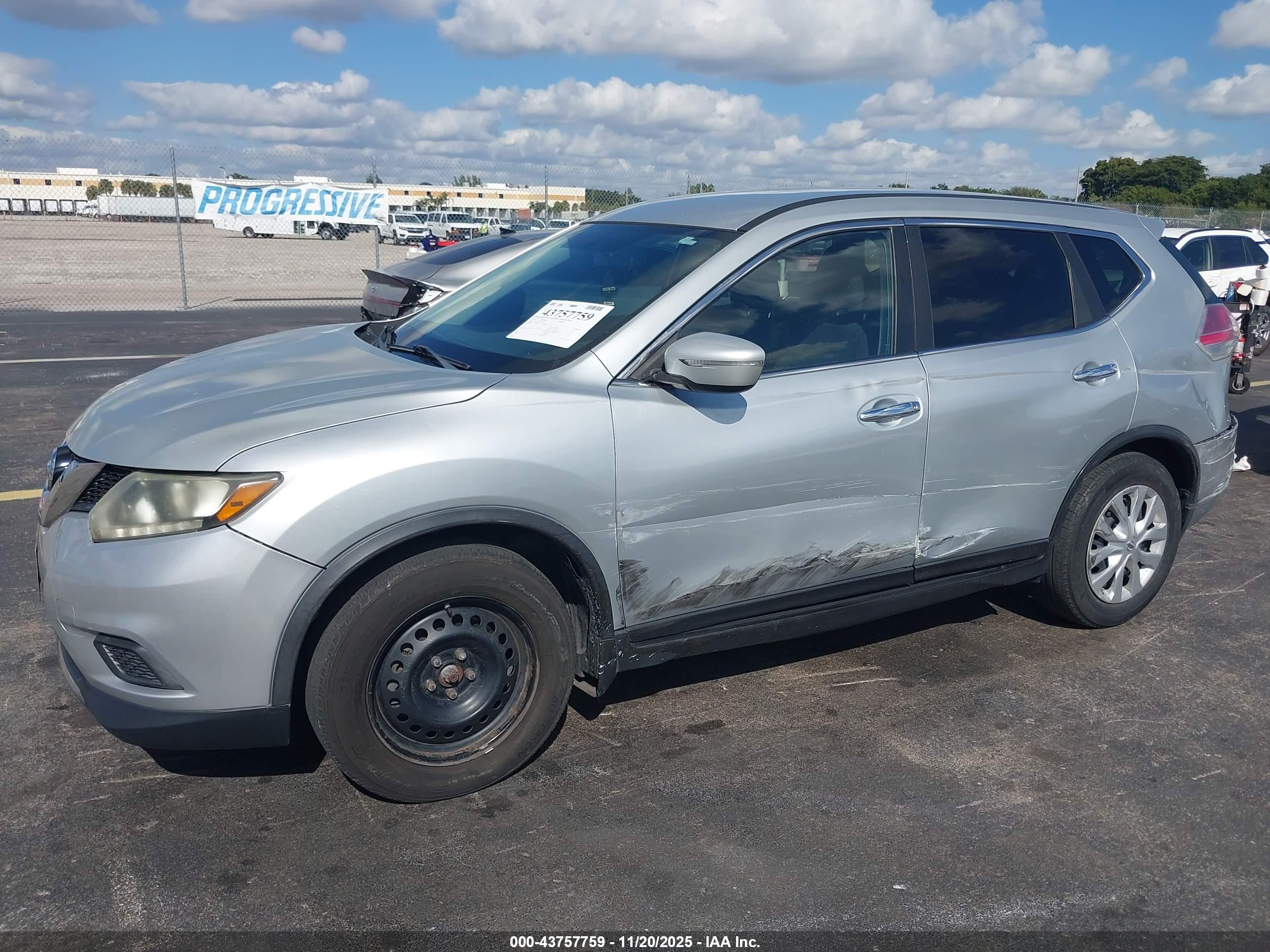 NISSAN ROGUE image 6