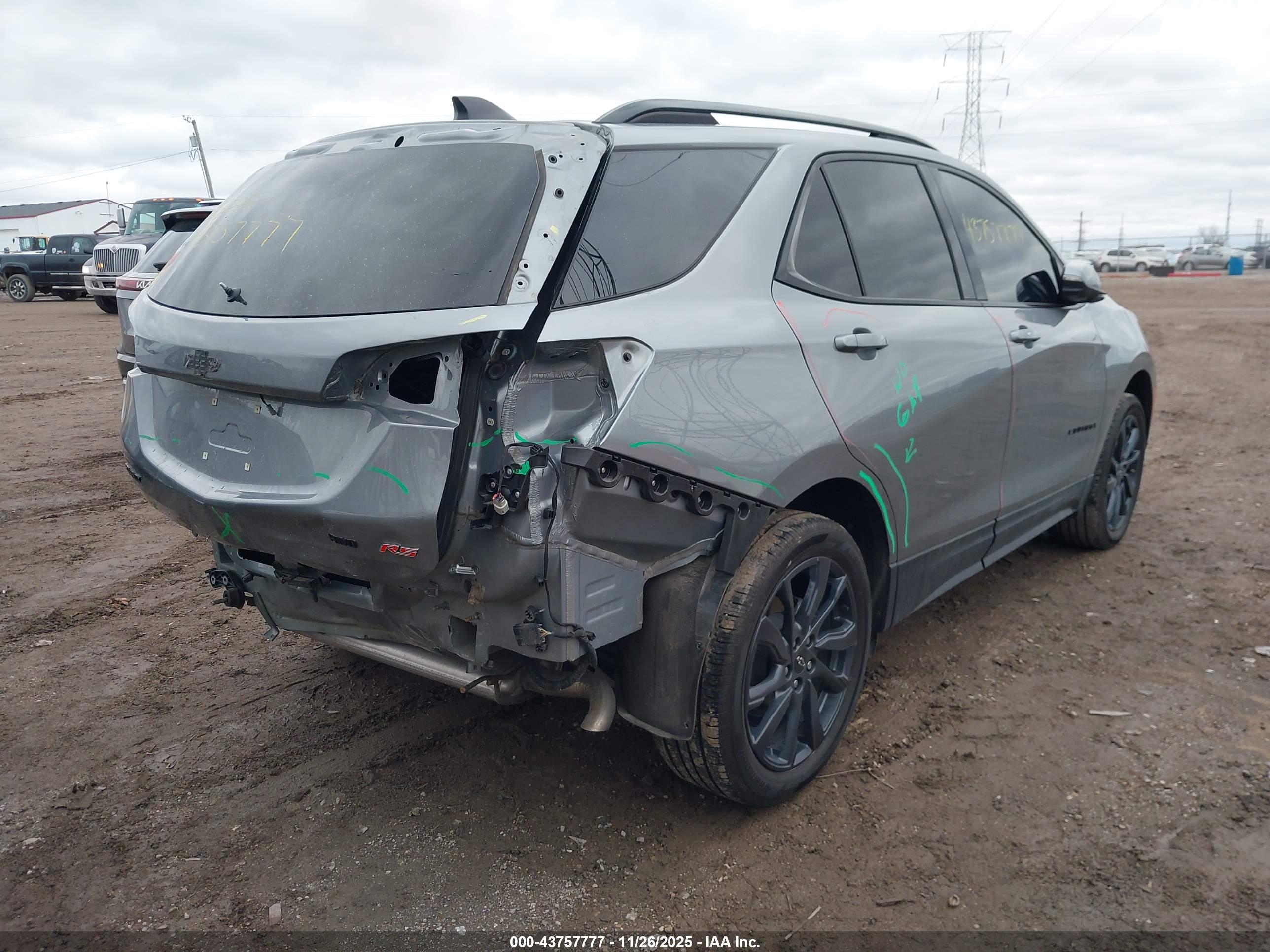 CHEVROLET EQUINOX image 4