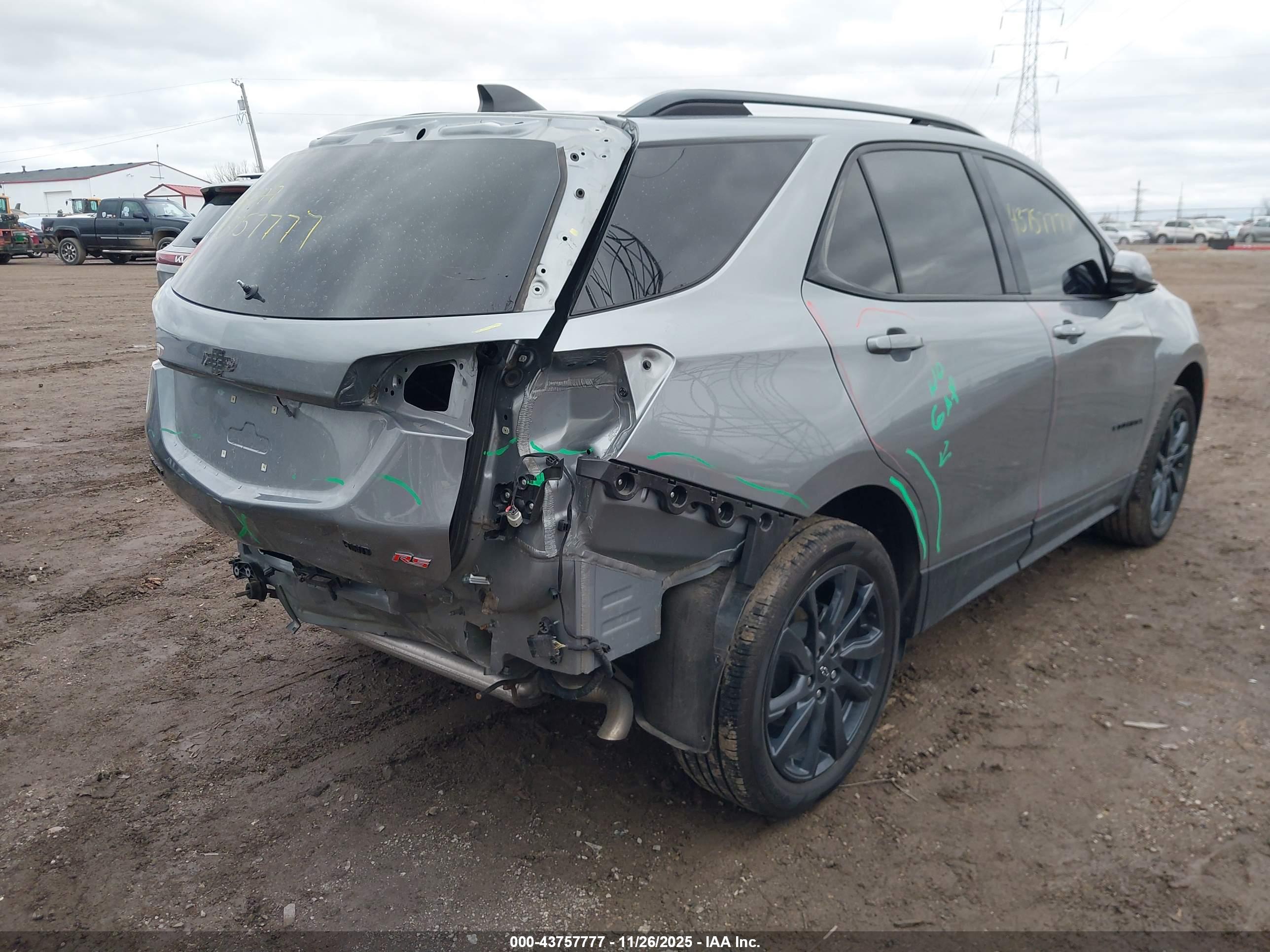 CHEVROLET EQUINOX image 6