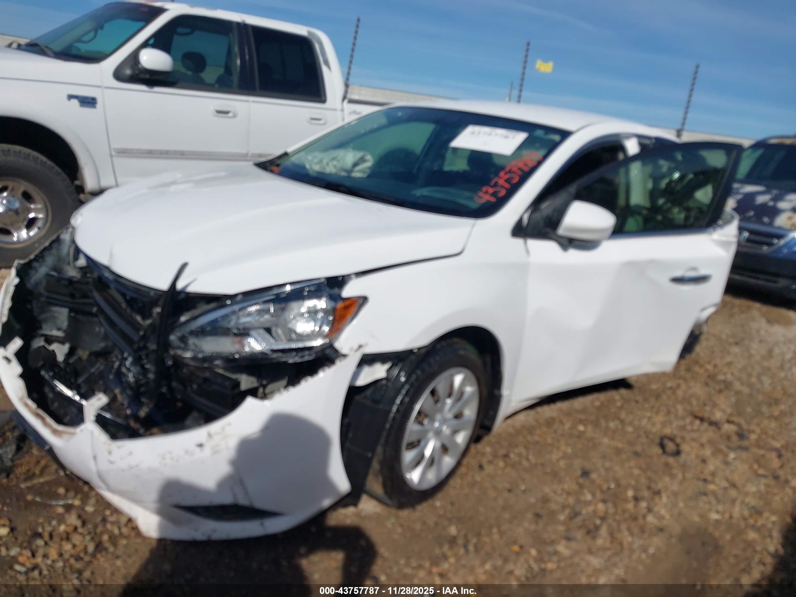 NISSAN SENTRA image 2