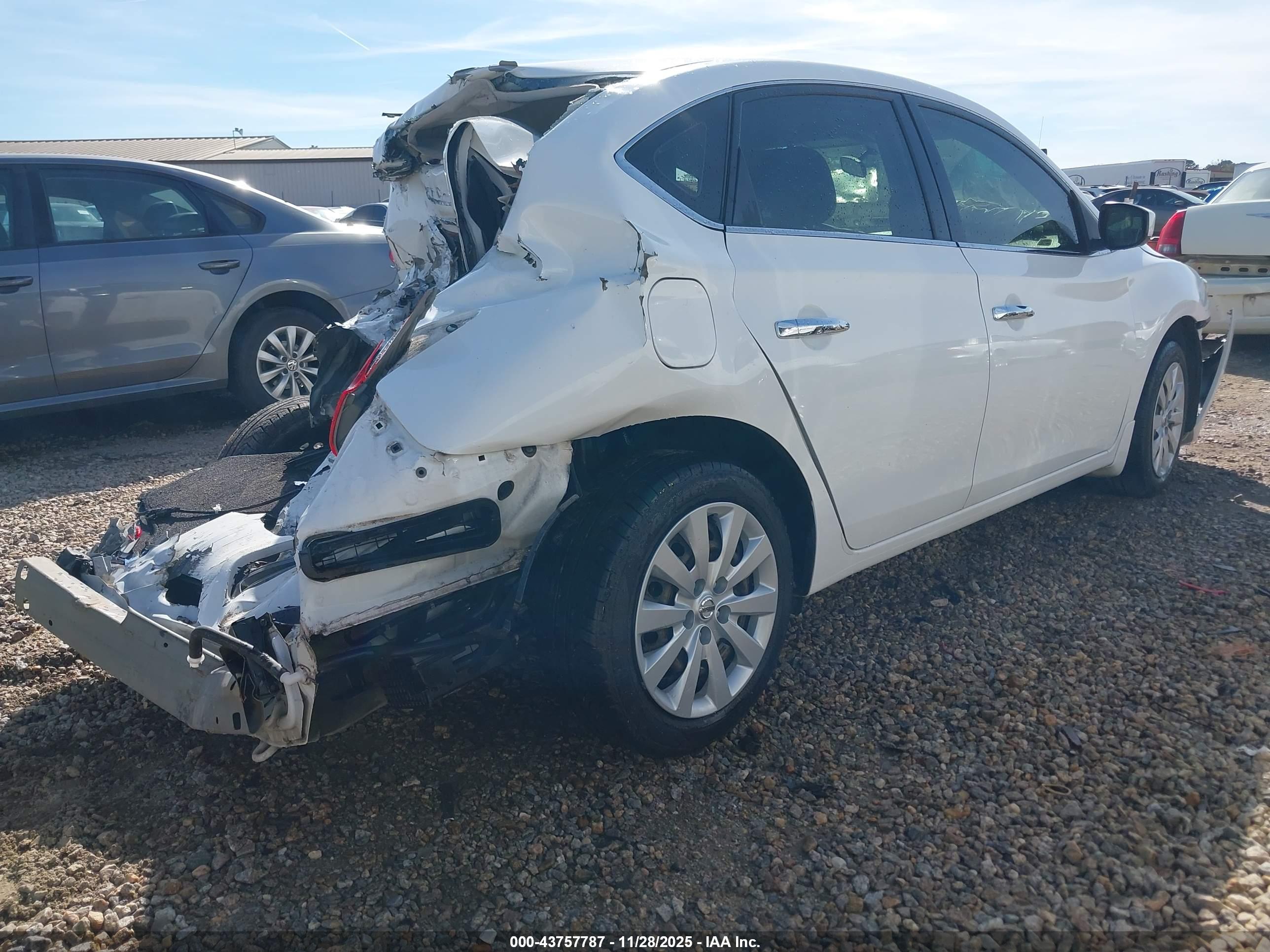 NISSAN SENTRA image 4