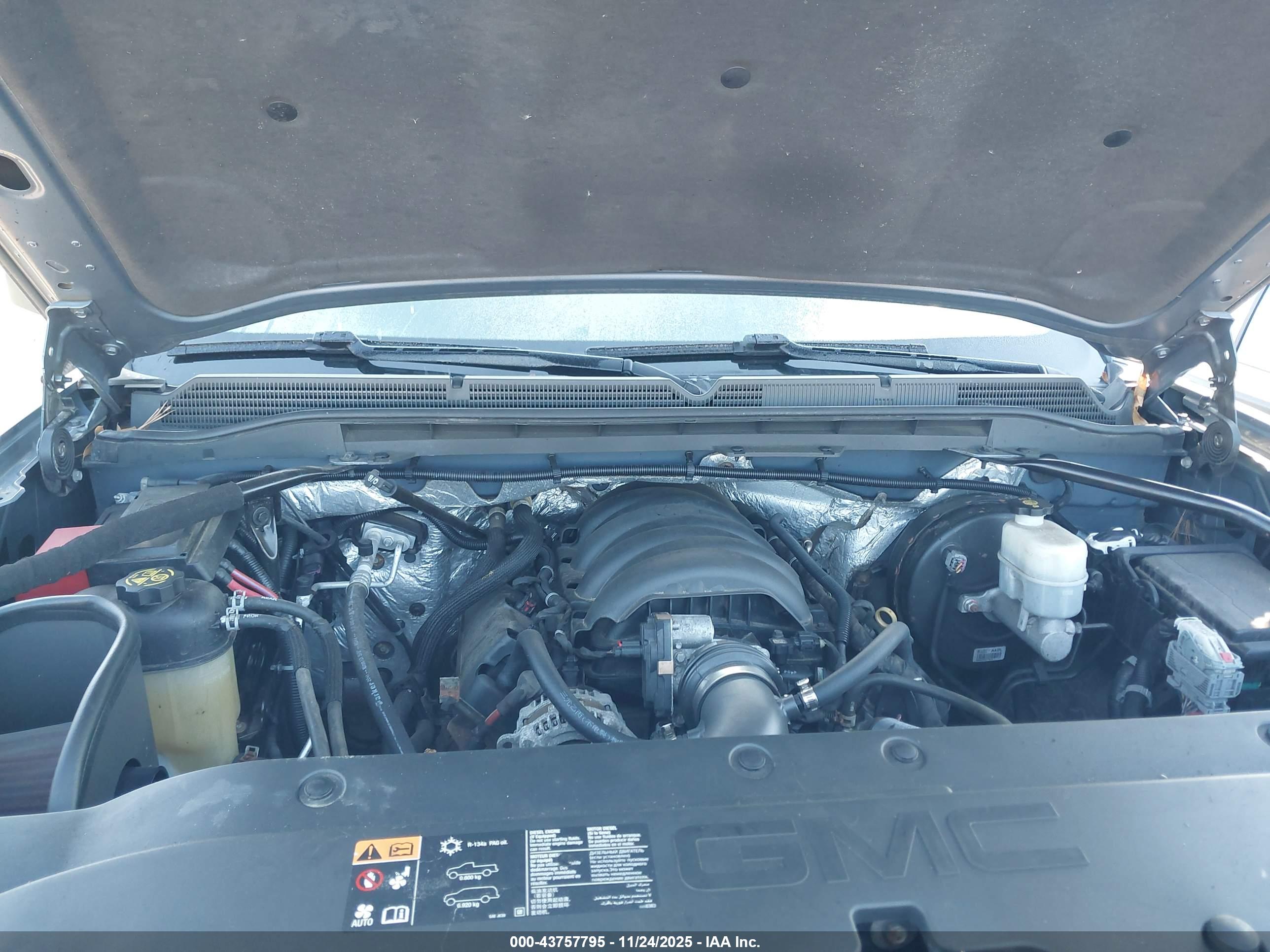 GMC SIERRA image 10