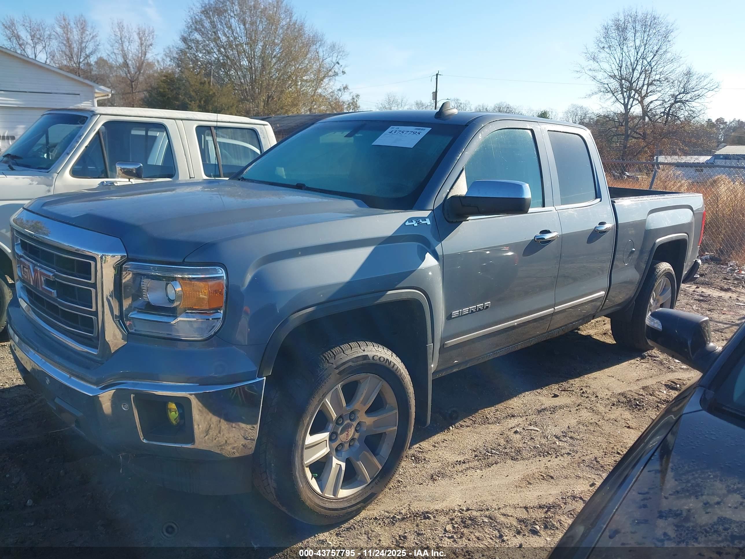 GMC SIERRA image 2
