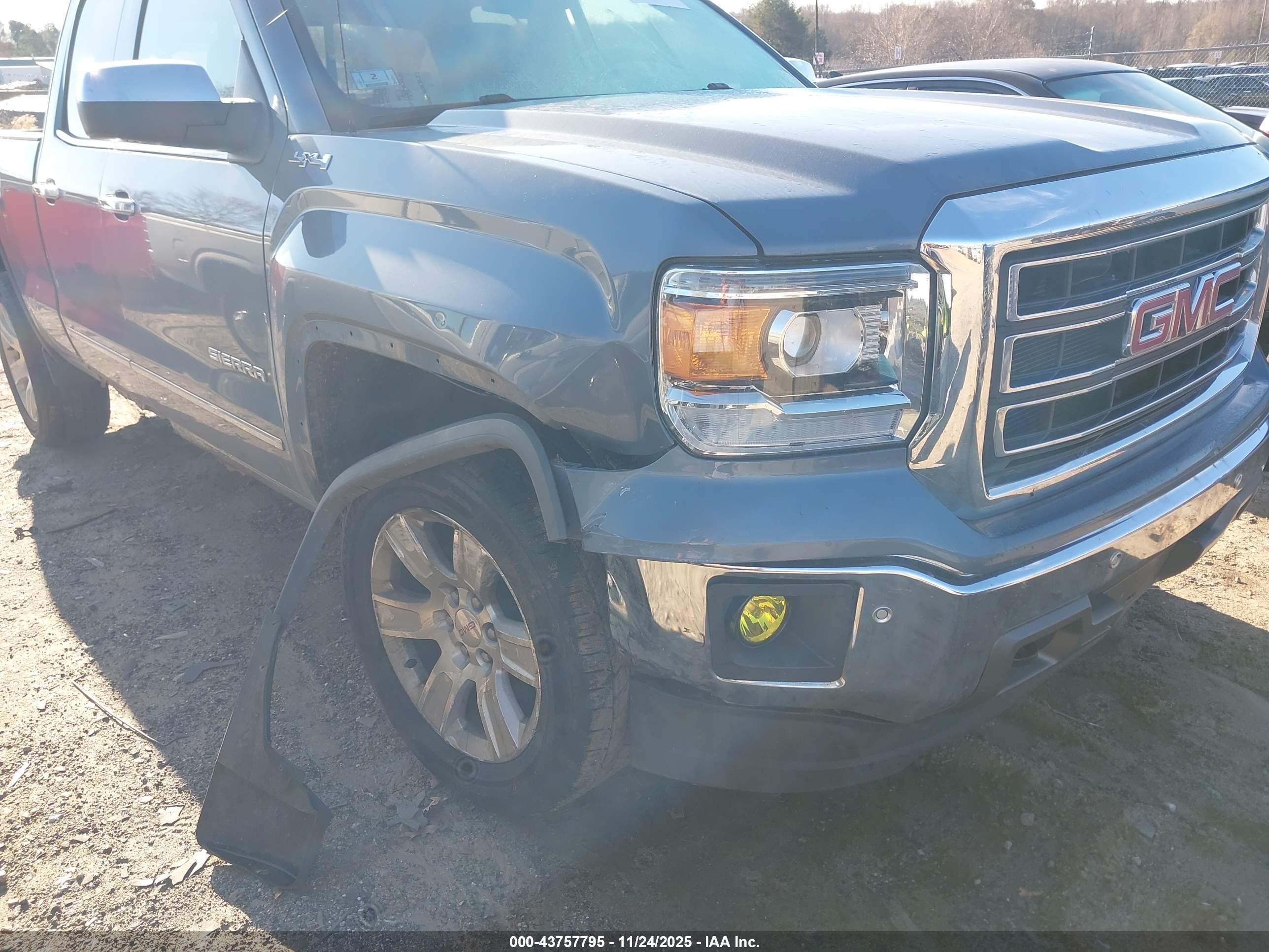 GMC SIERRA image 6