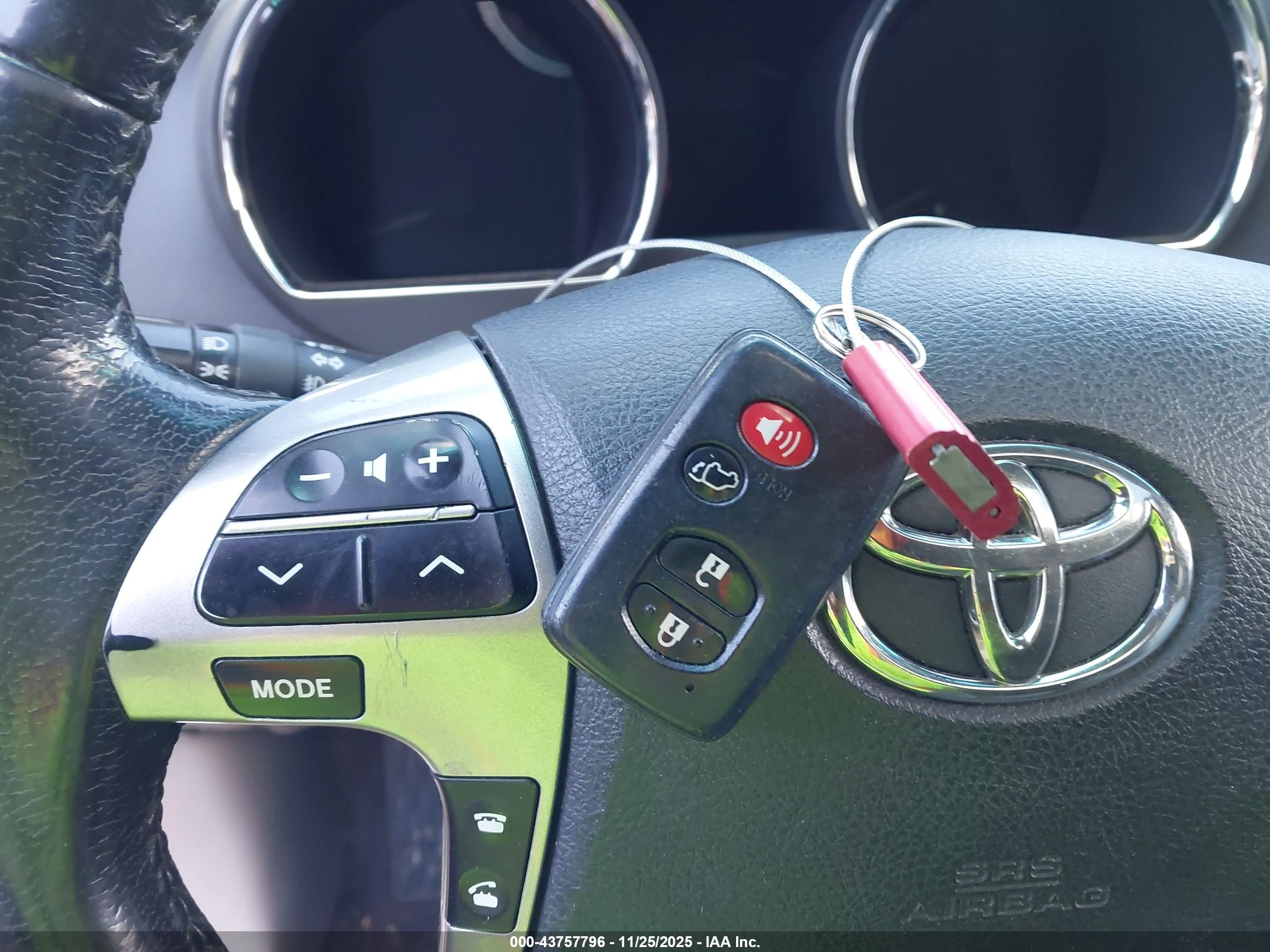 TOYOTA HIGHLANDER image 11