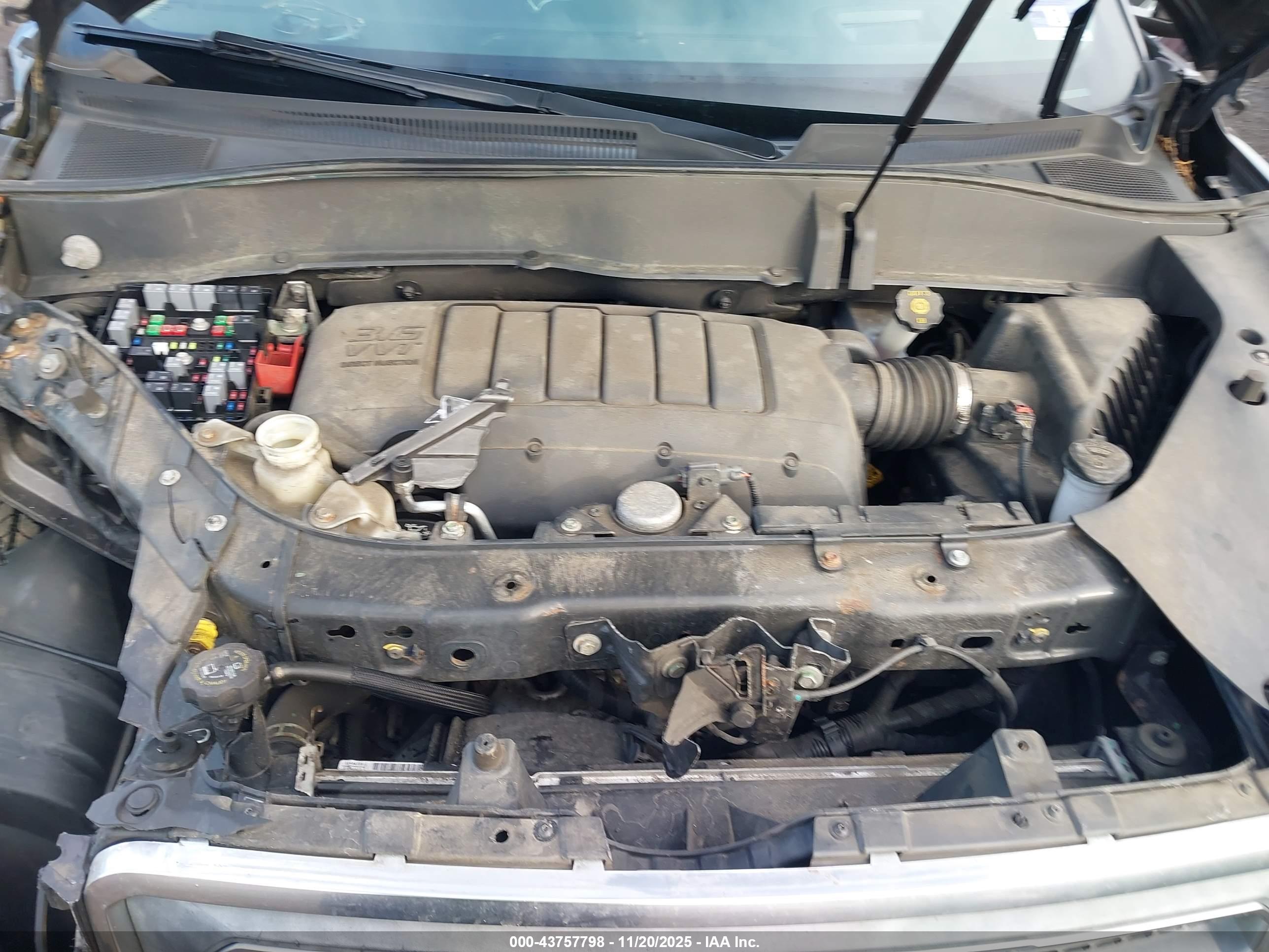 GMC ACADIA image 10