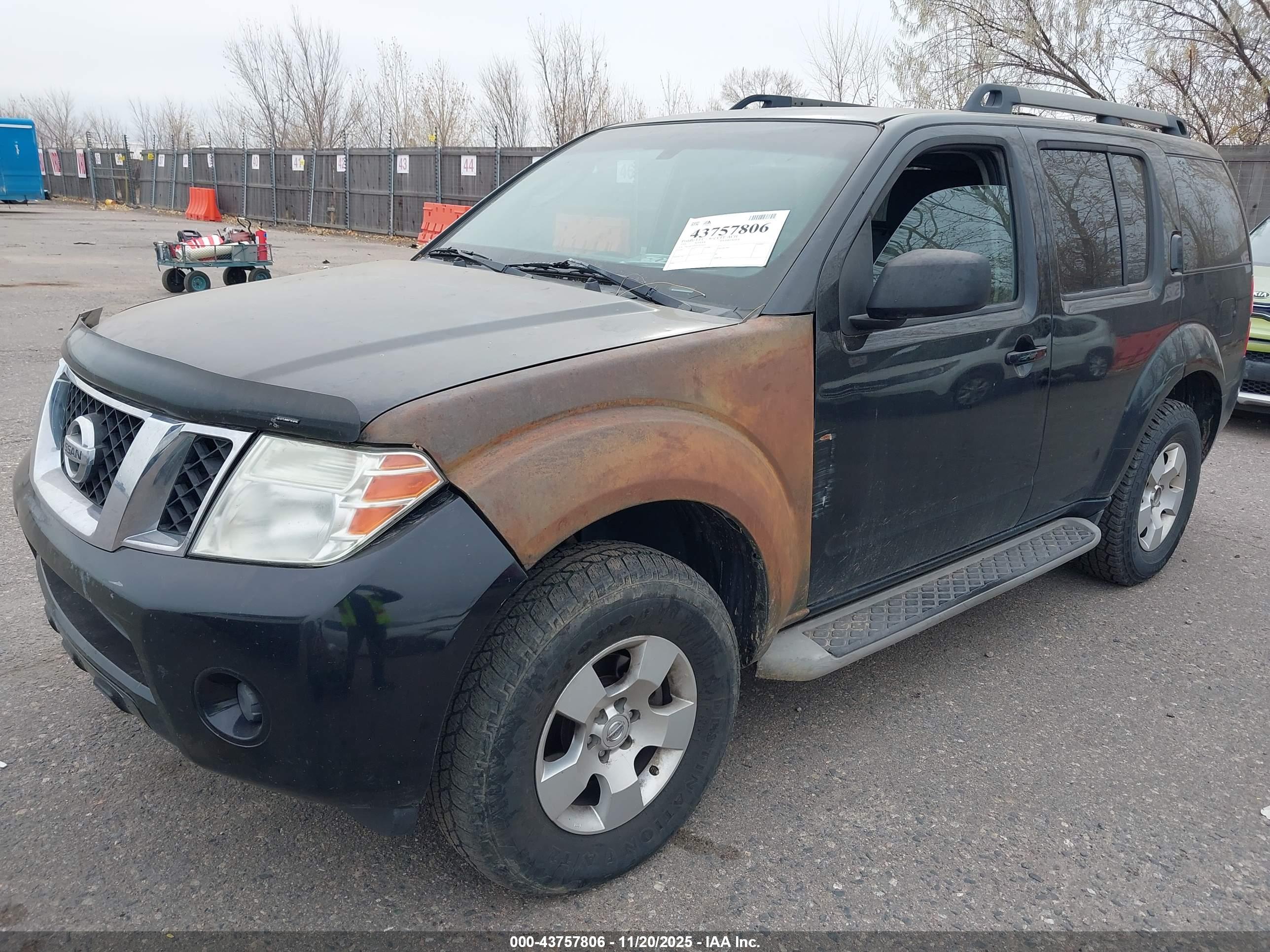 NISSAN PATHFINDER image 2
