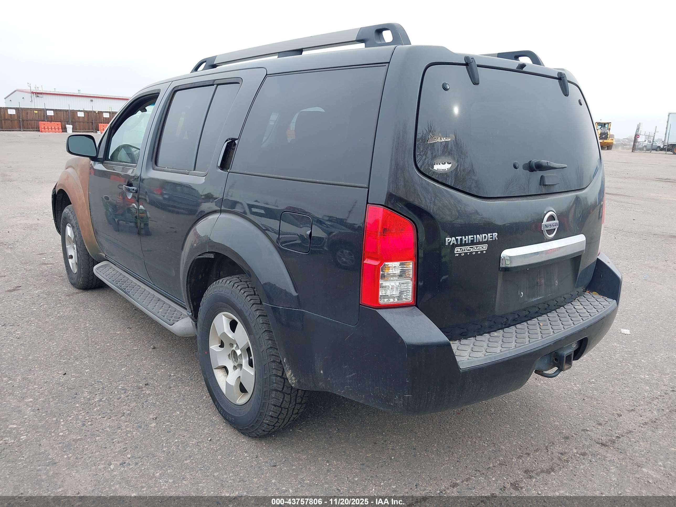 NISSAN PATHFINDER image 3