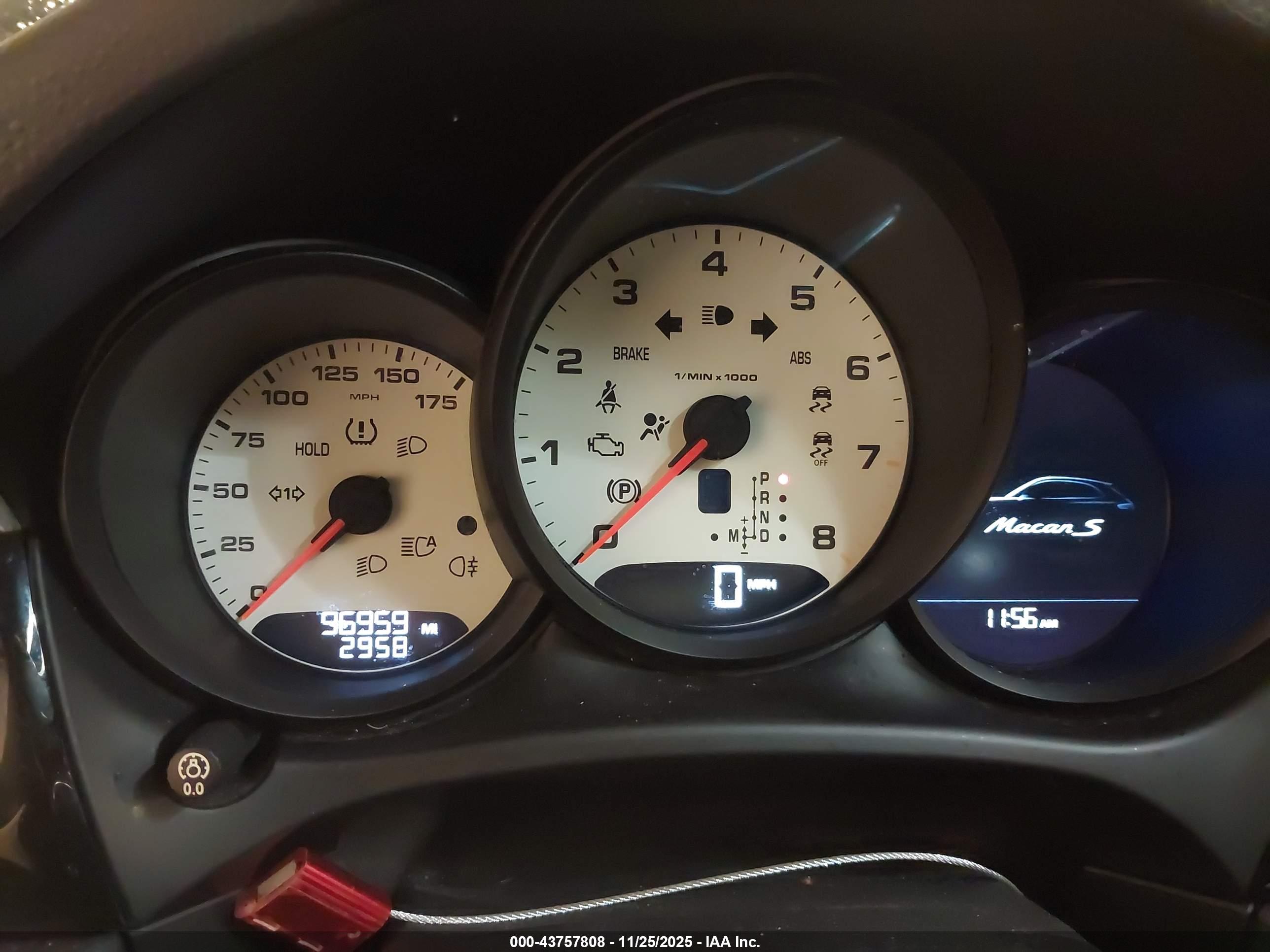 PORSCHE MACAN image 7