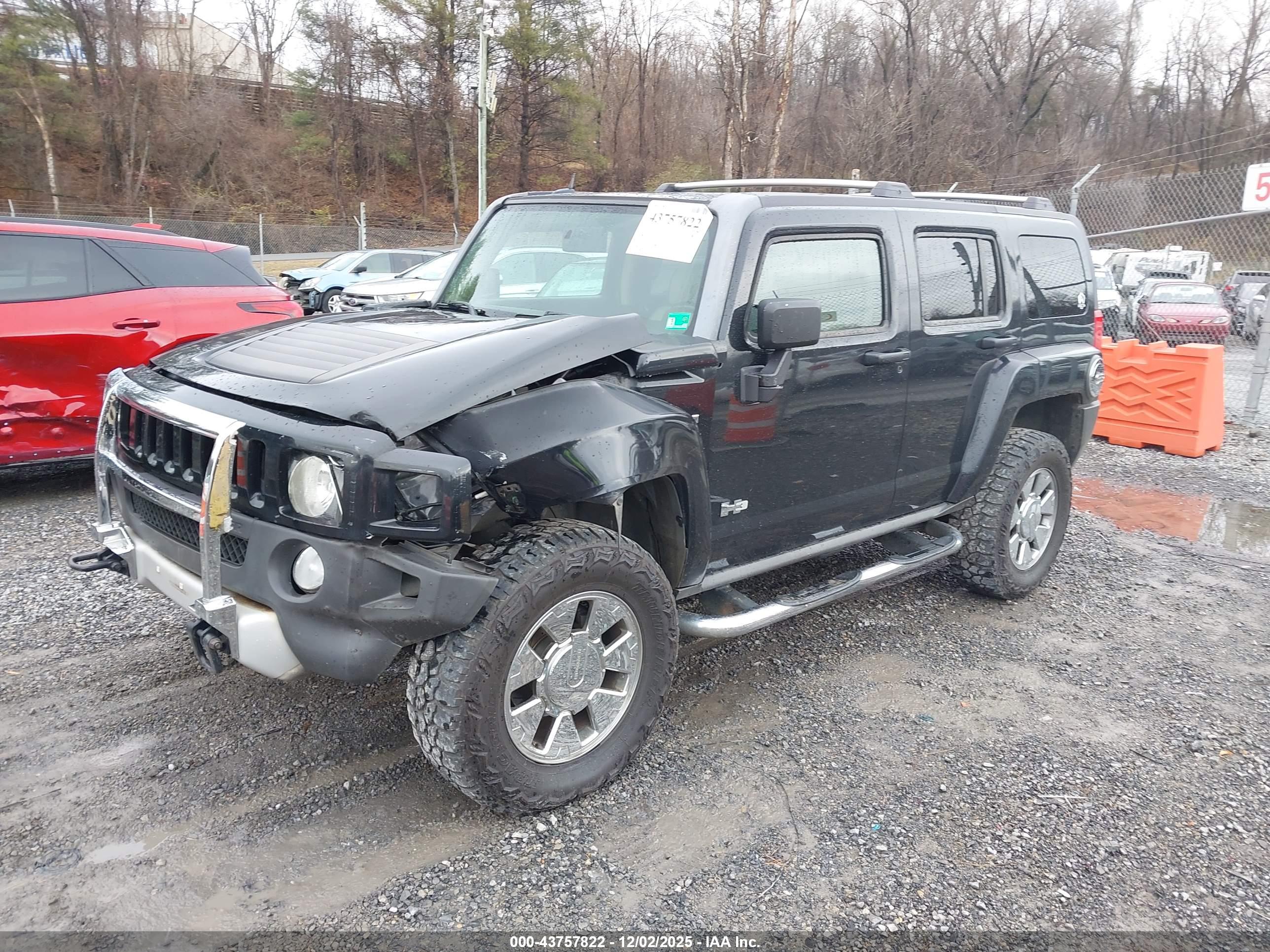 HUMMER H3 image 2