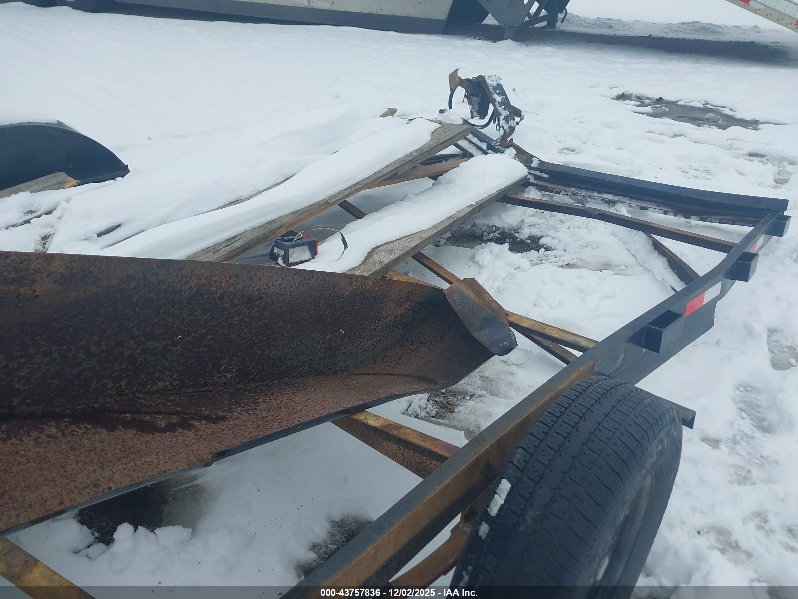 TRAILER CAR image 5