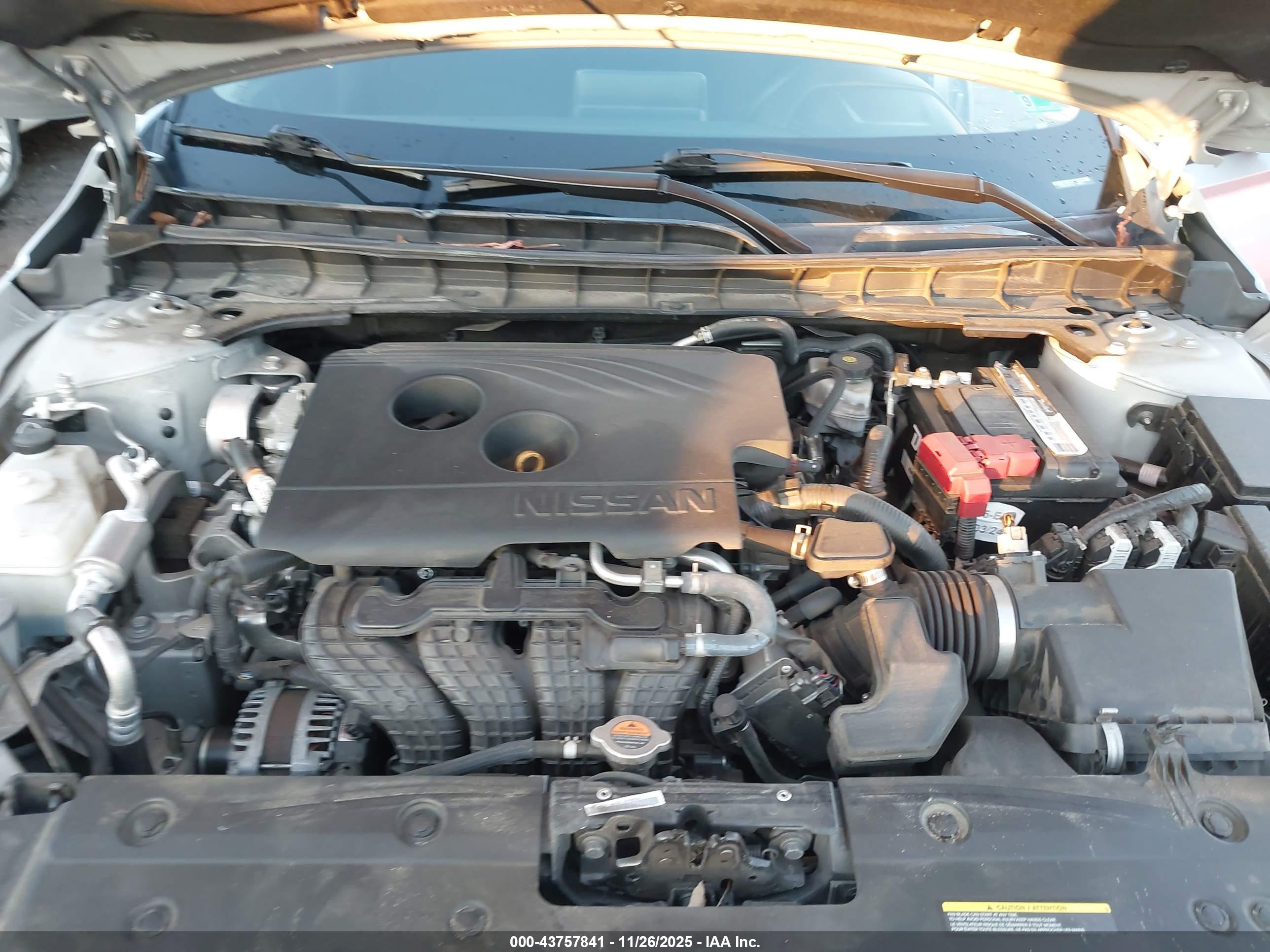 NISSAN ALTIMA image 10