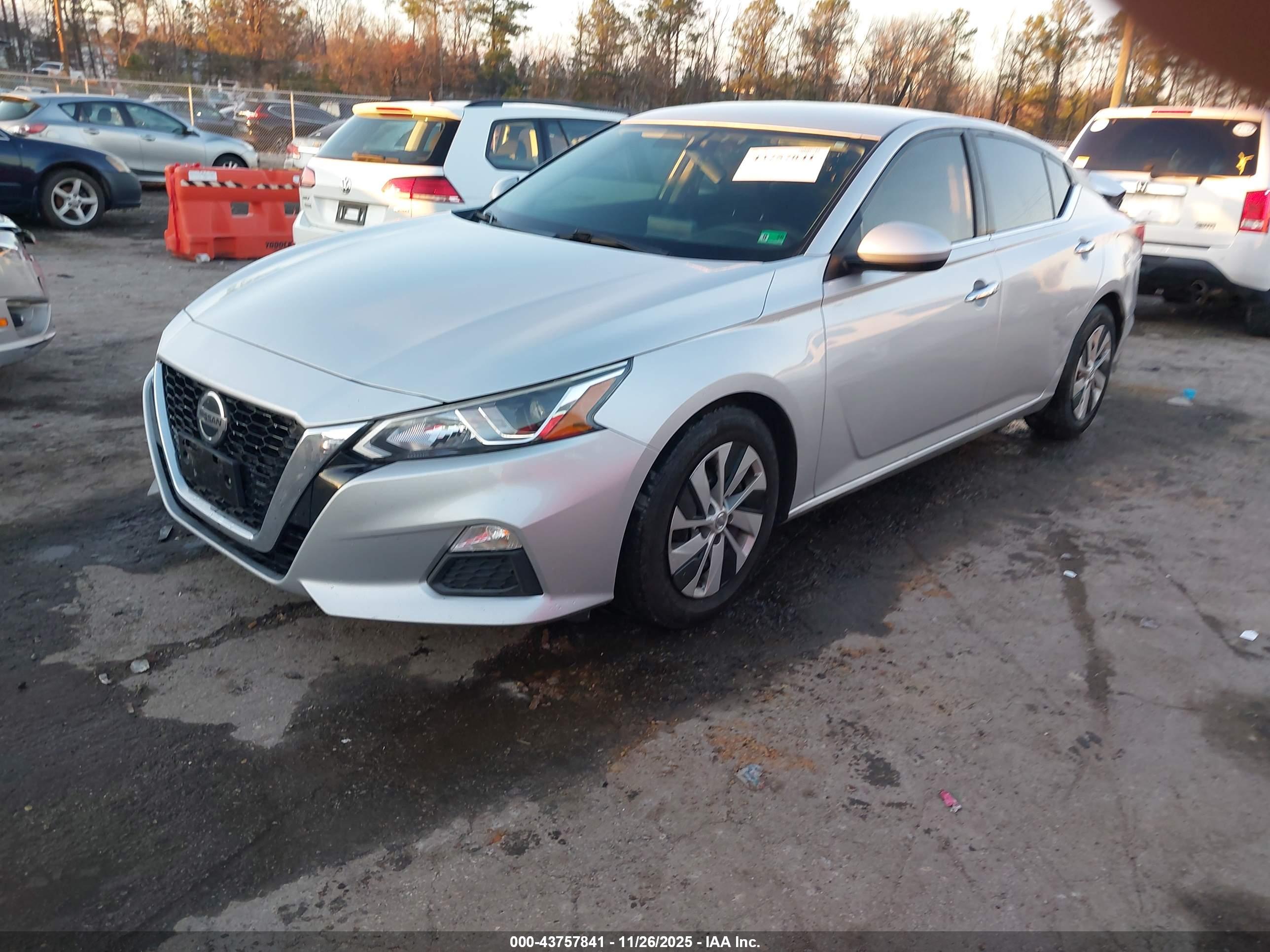 NISSAN ALTIMA image 2