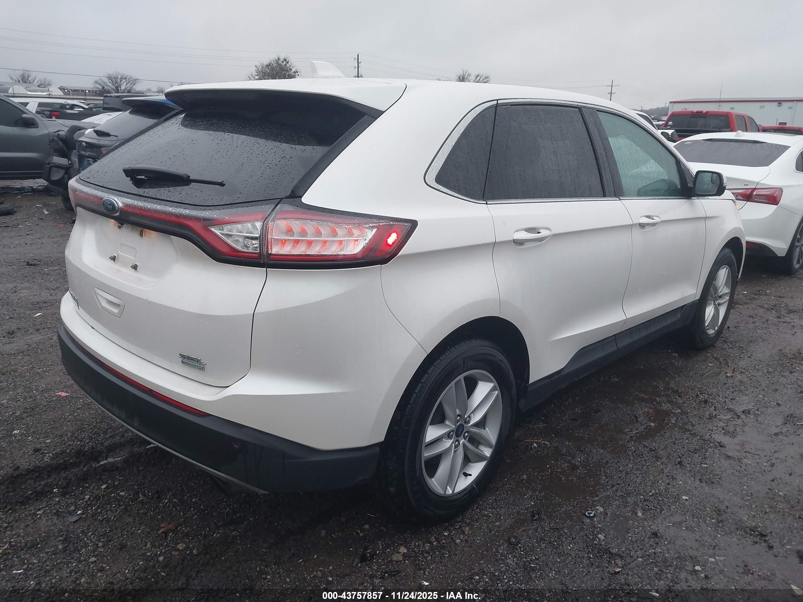 FORD EDGE image 4