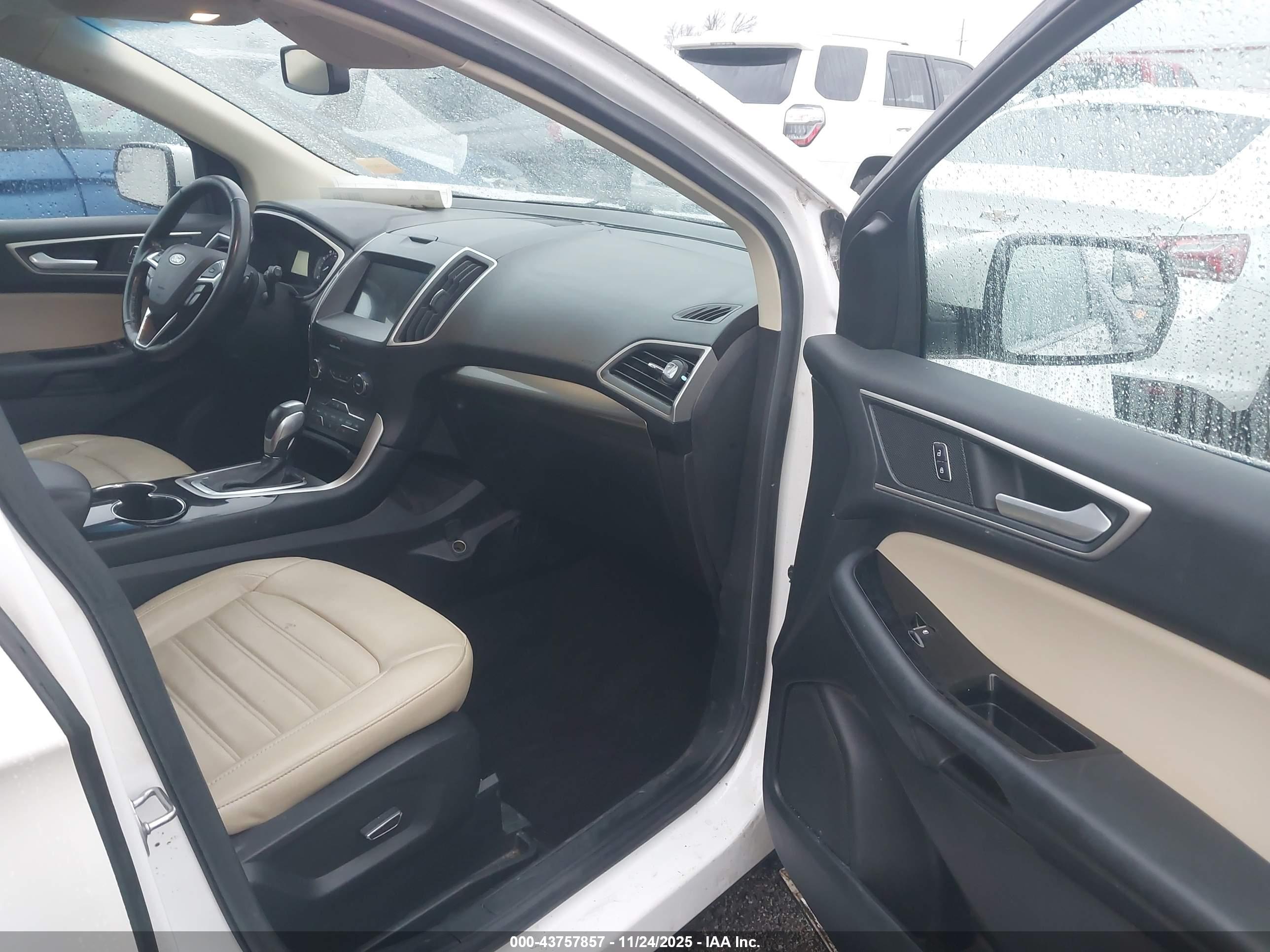 FORD EDGE image 5