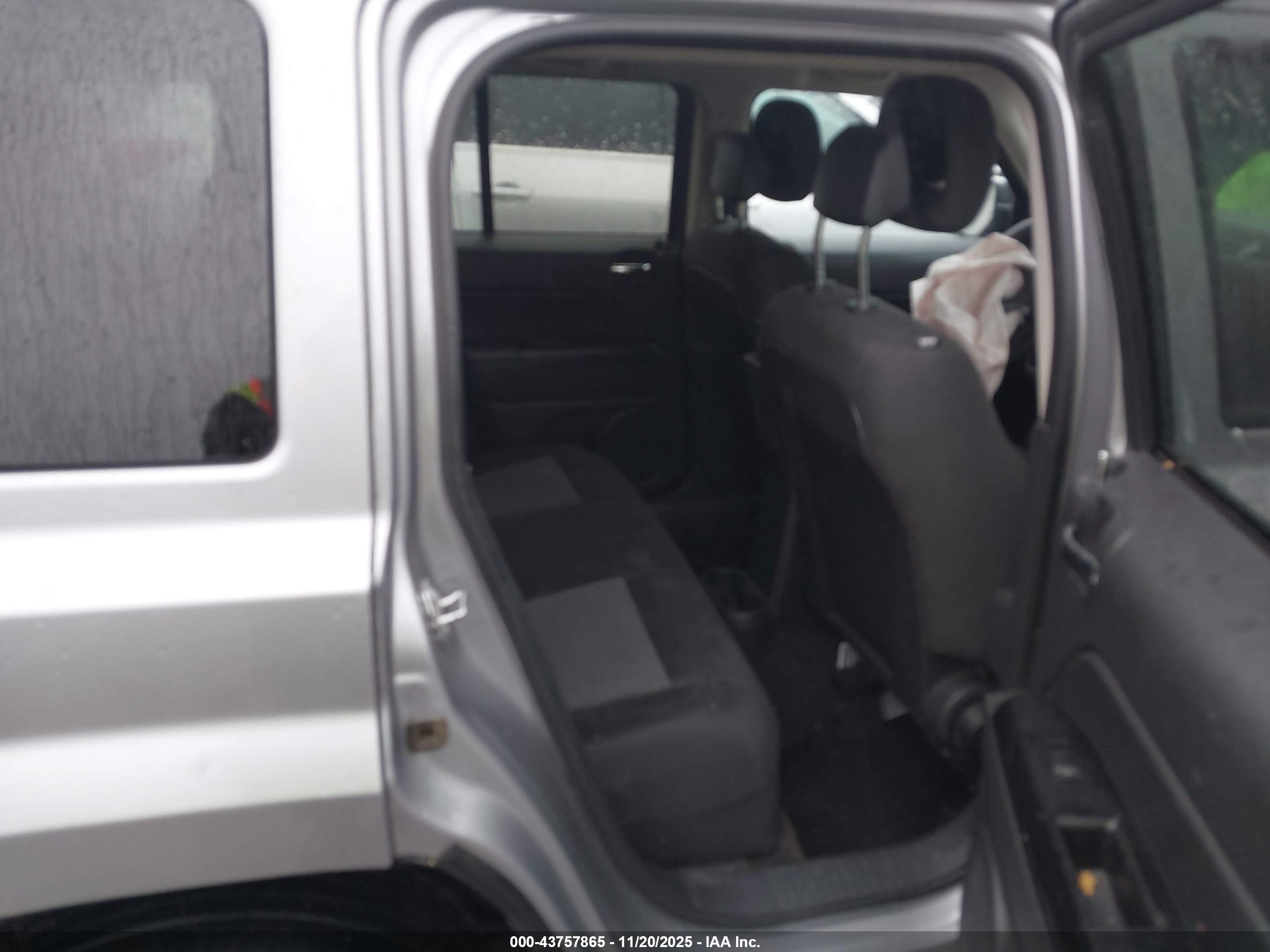 JEEP PATRIOT image 8