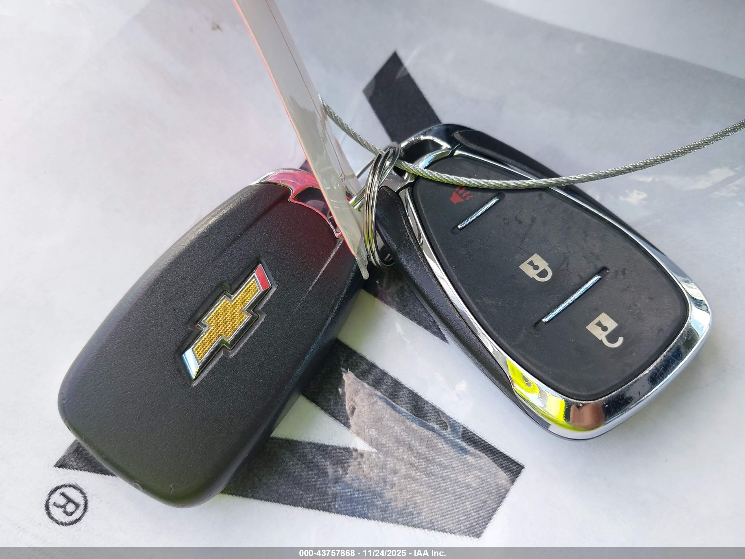 CHEVROLET EQUINOX image 11