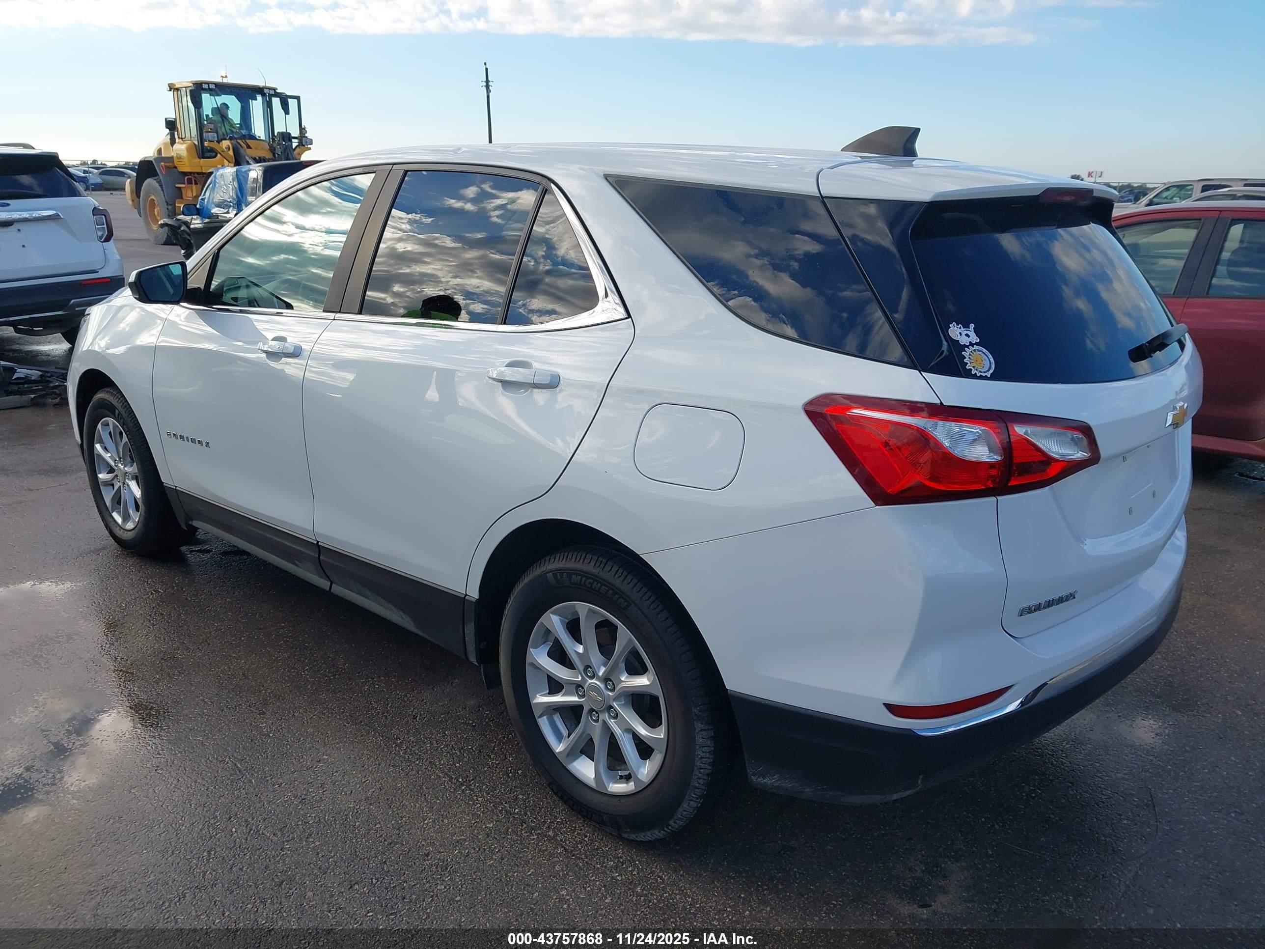 CHEVROLET EQUINOX image 3