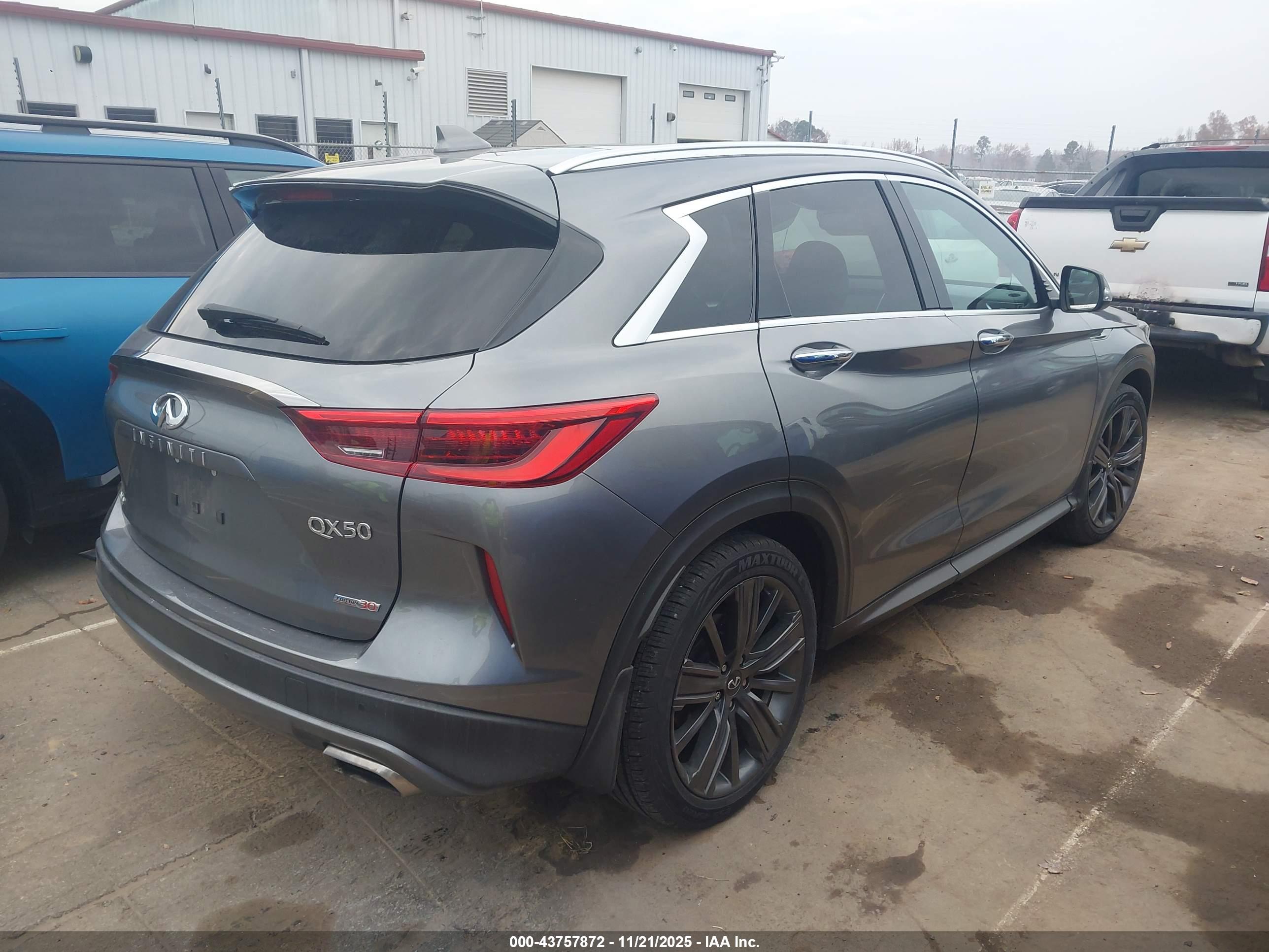 INFINITI QX50 image 4