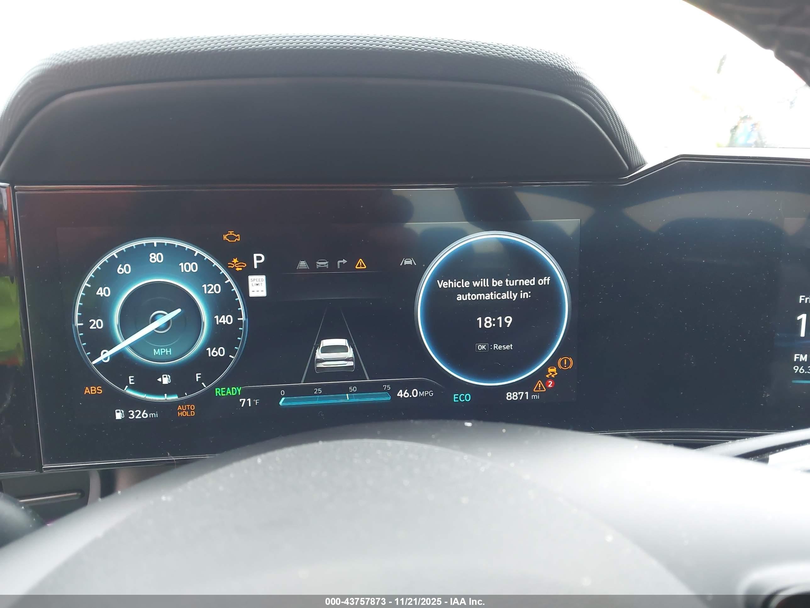 HYUNDAI ELANTRA image 7