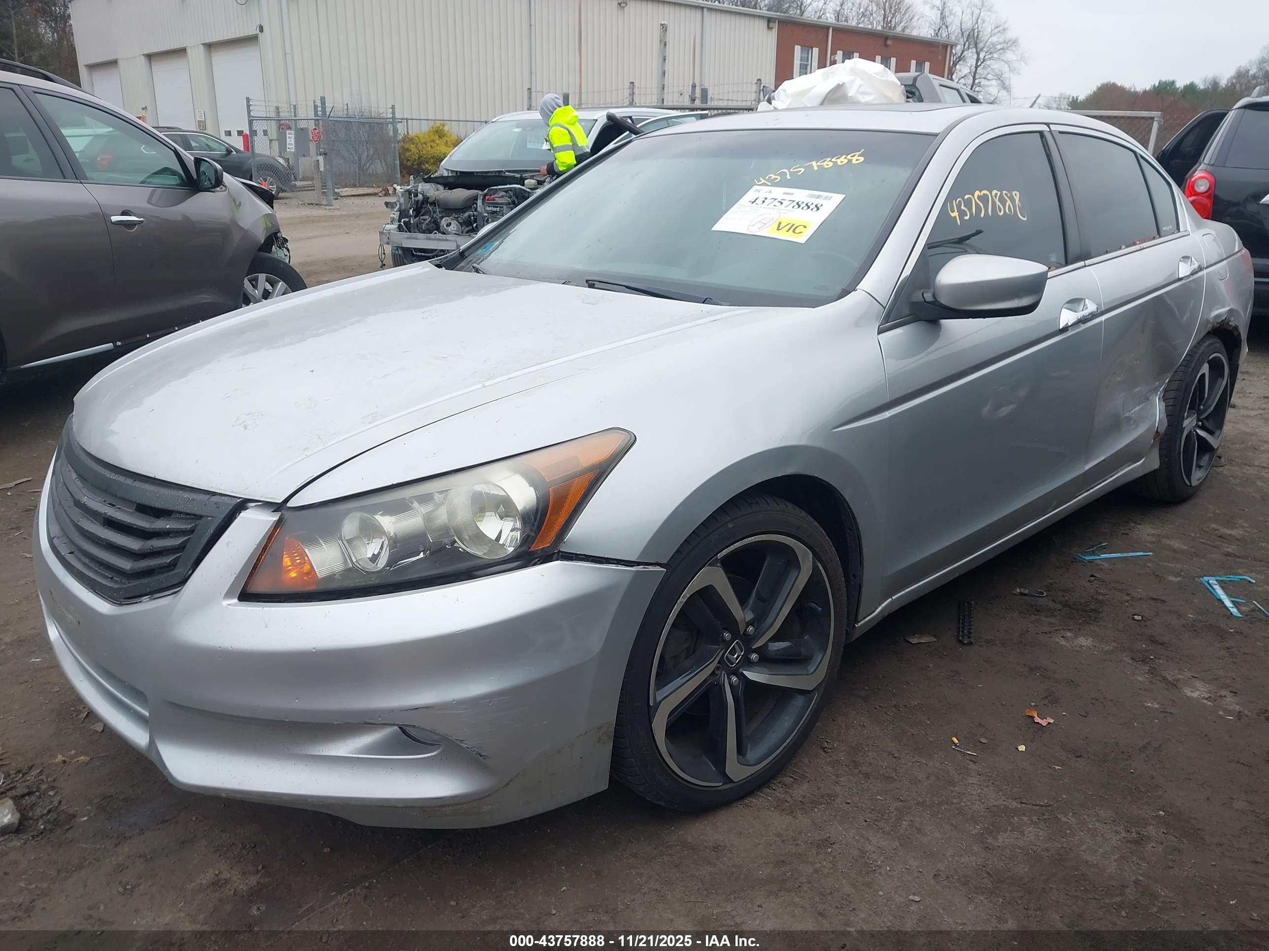 HONDA ACCORD image 2