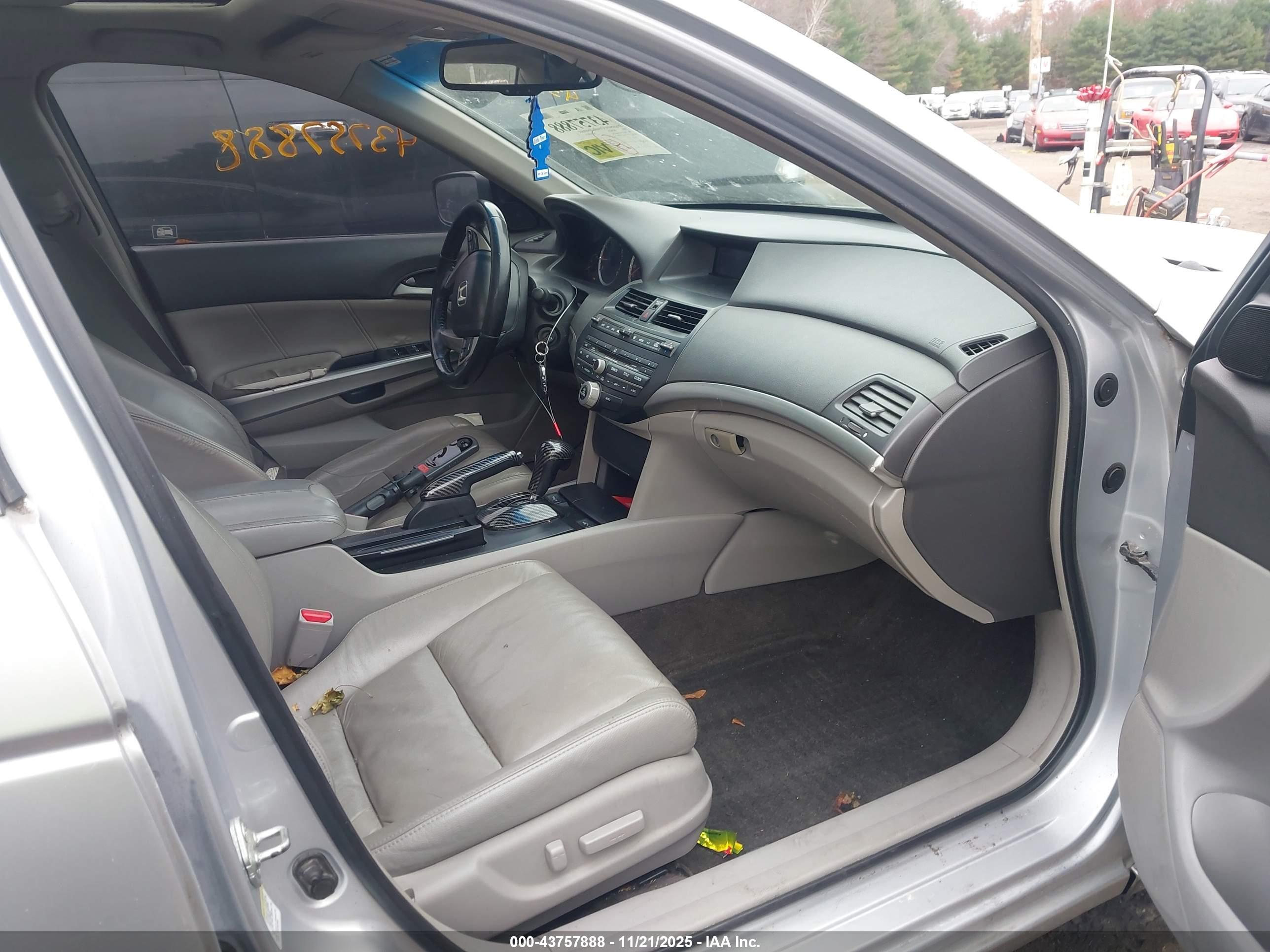 HONDA ACCORD image 5
