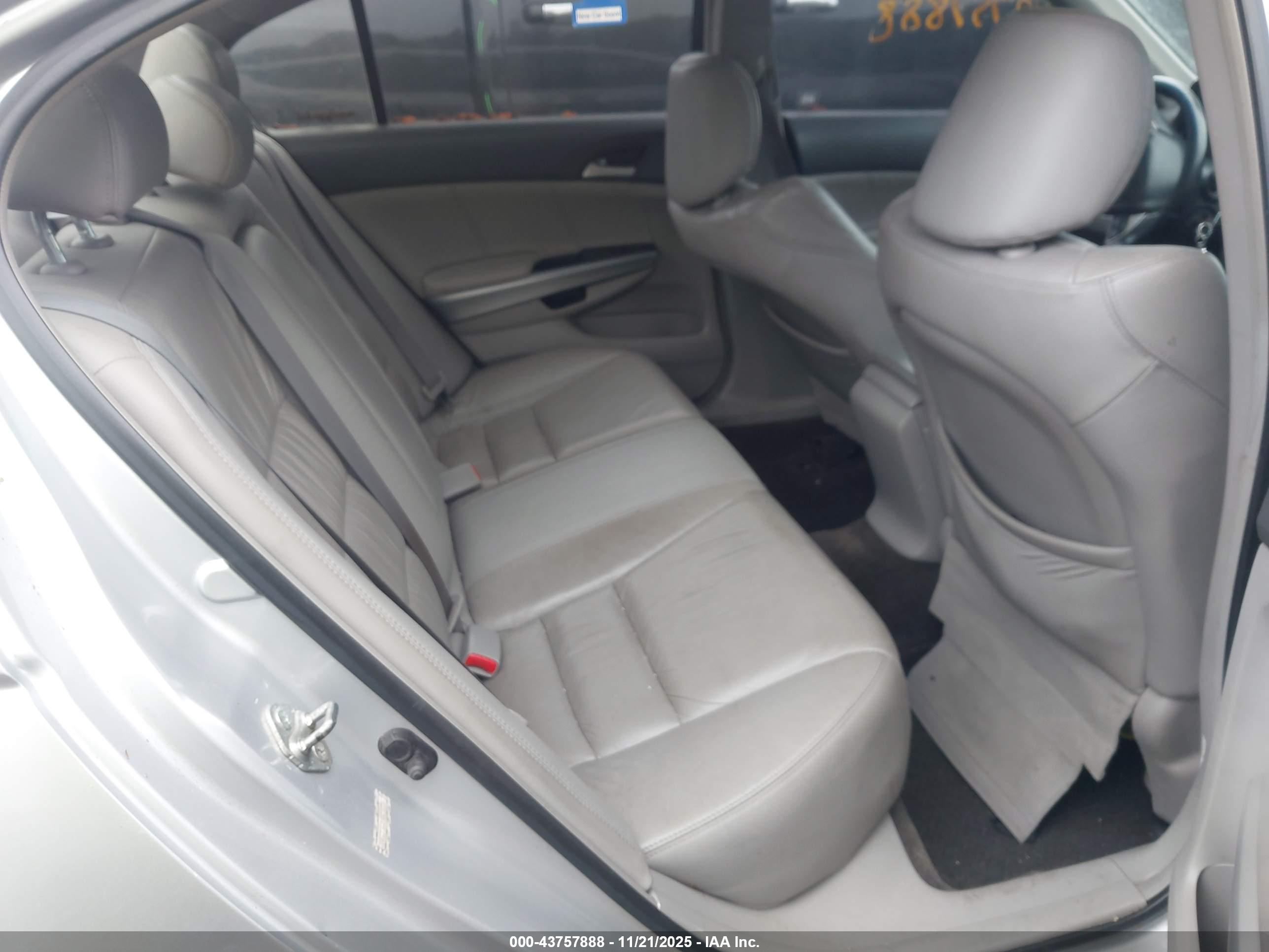 HONDA ACCORD image 8