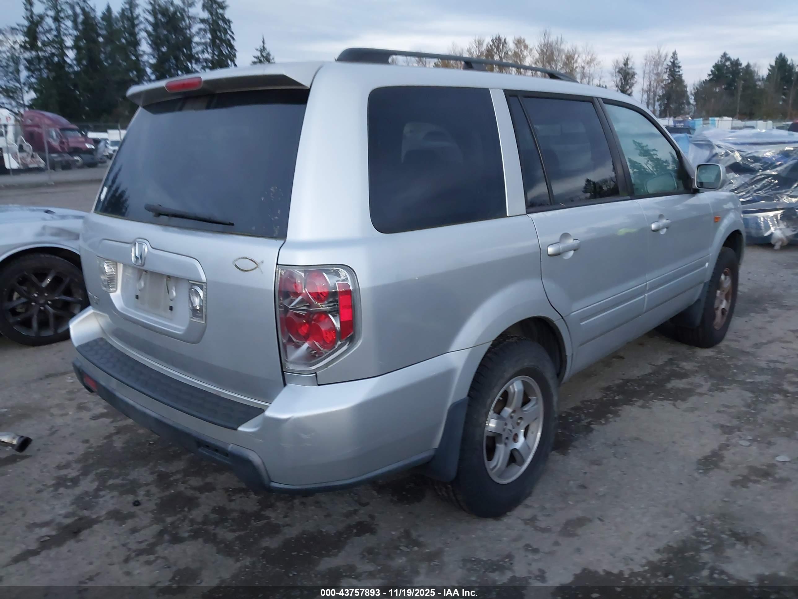 HONDA PILOT image 4