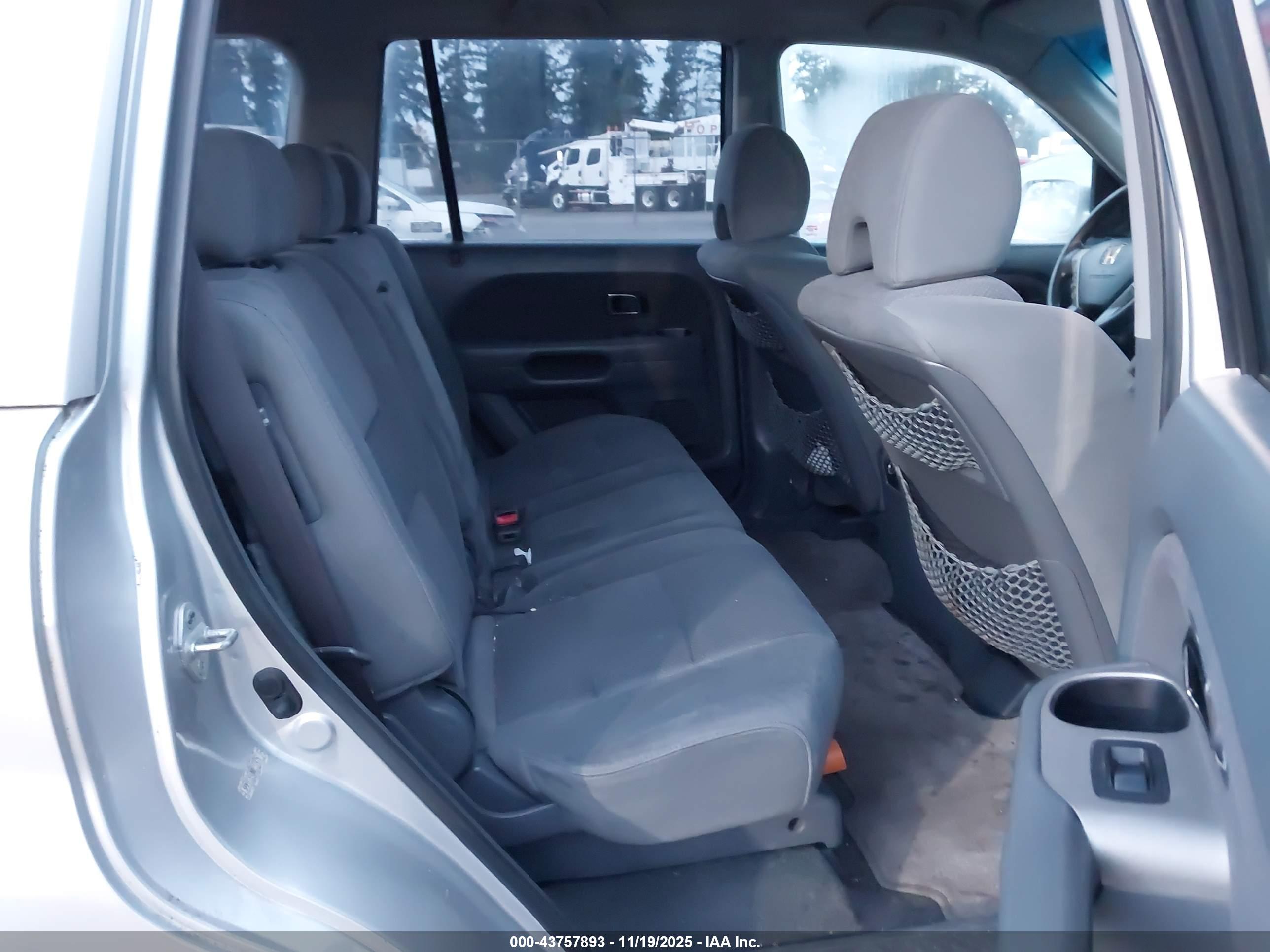 HONDA PILOT image 8