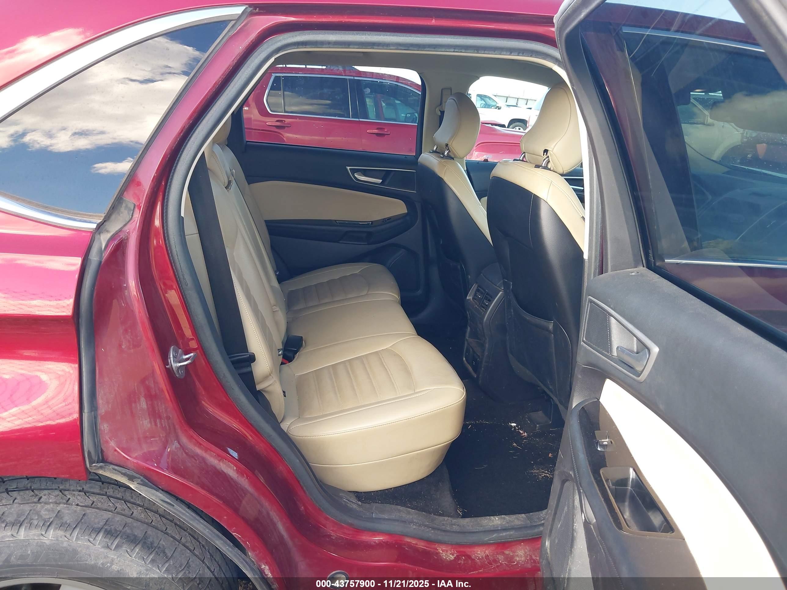 FORD EDGE image 8