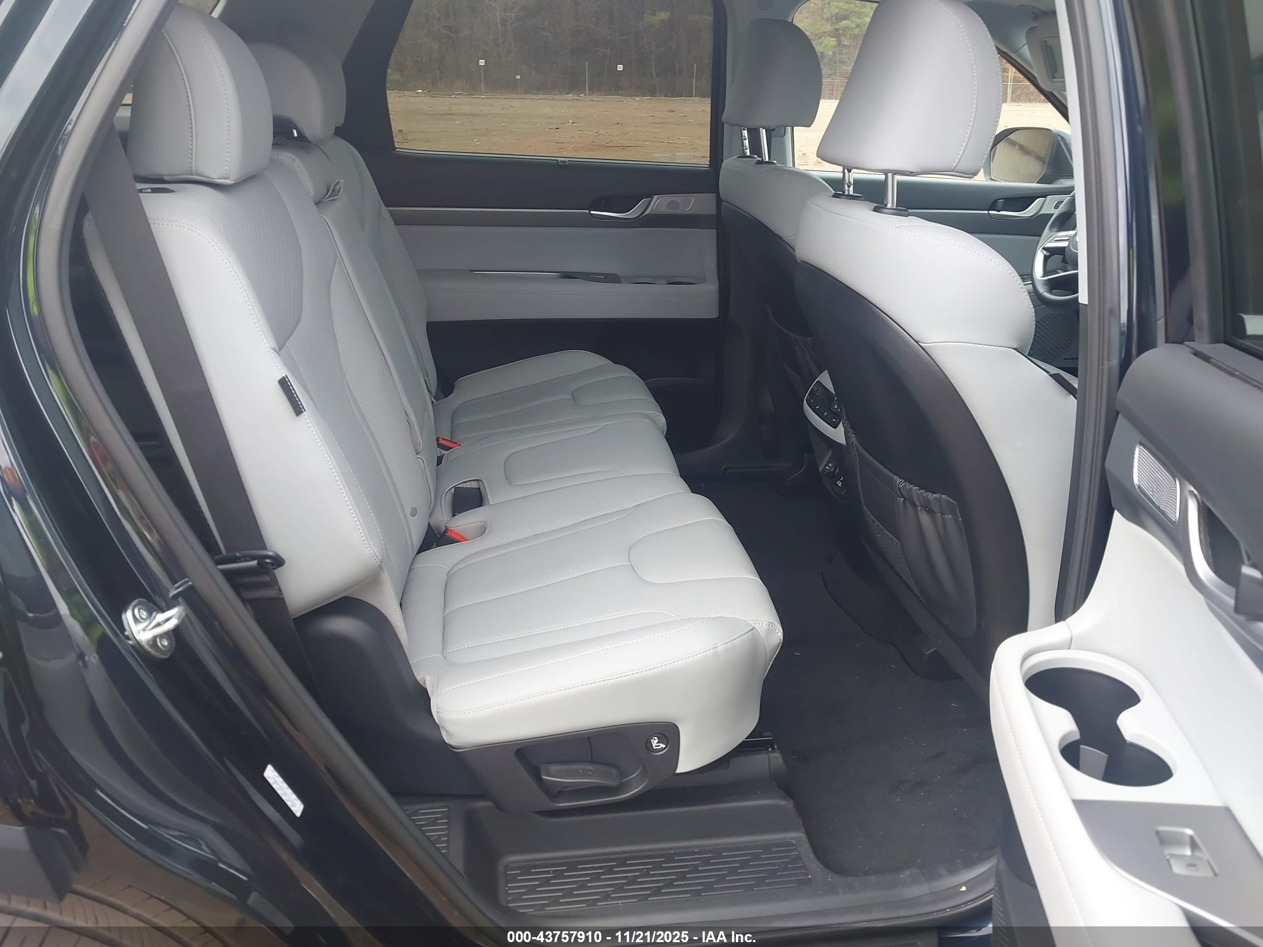 HYUNDAI PALISADE image 8
