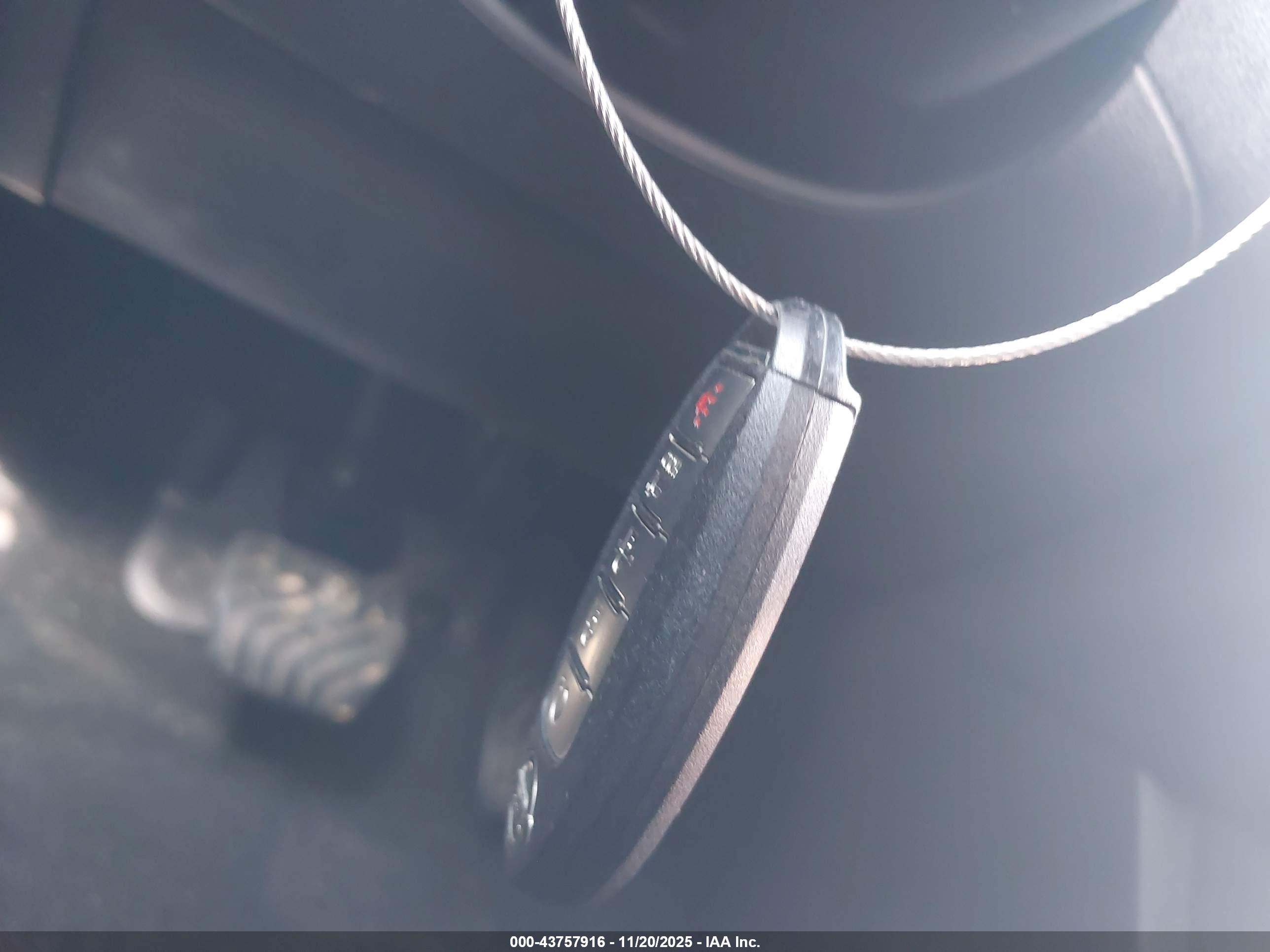 NISSAN ROGUE image 11